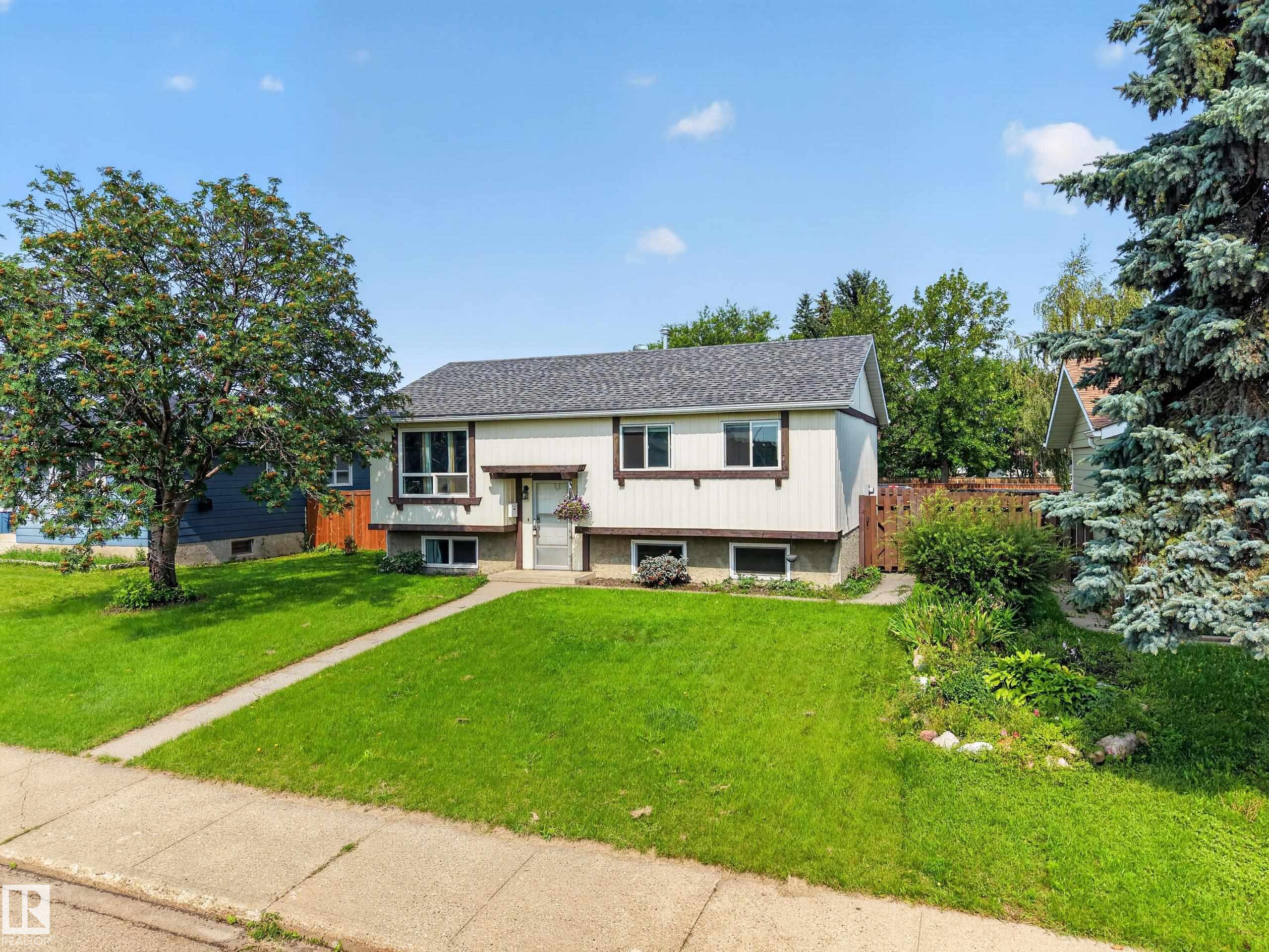 156 Clareview Road, Edmonton, Alberta, T5A 3Y3