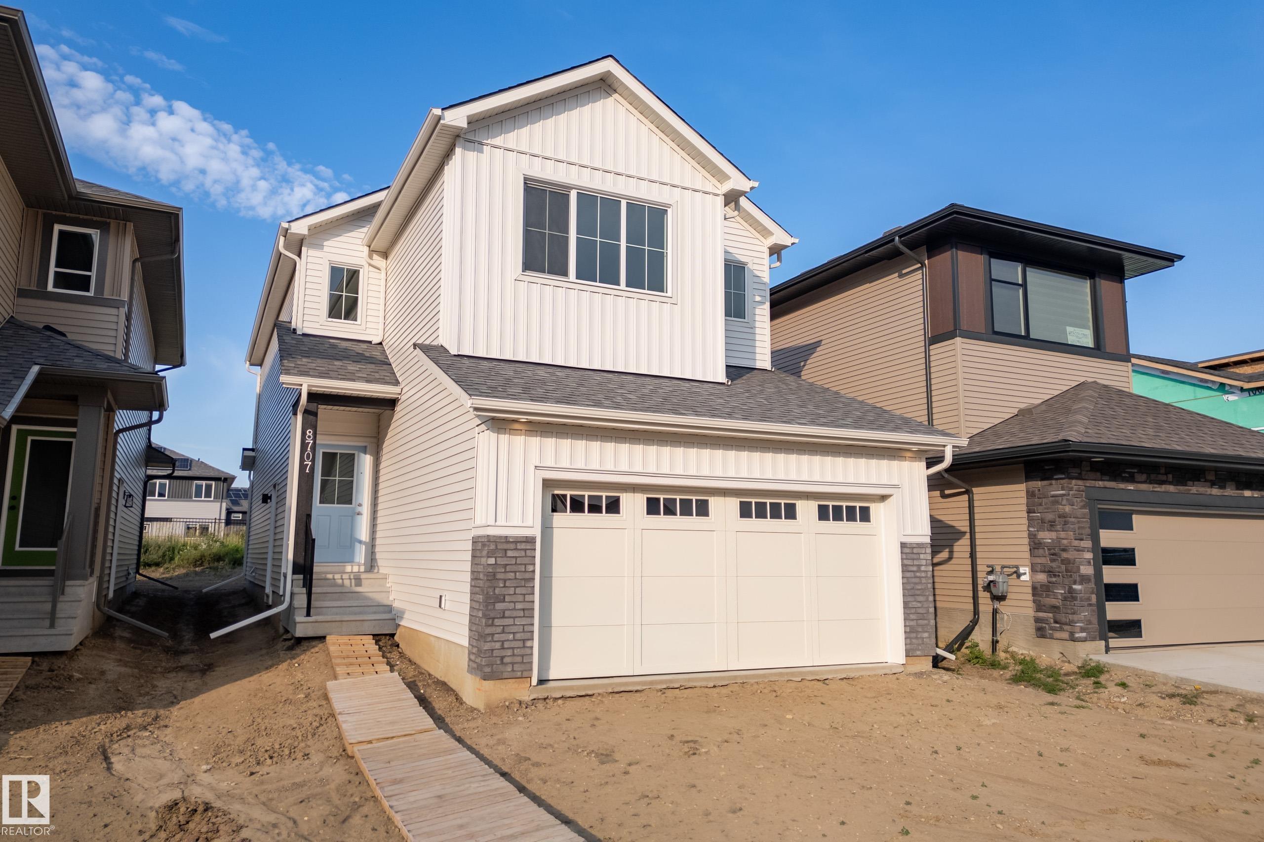 8707 224 Street, Edmonton, Alberta, T5T 7W6