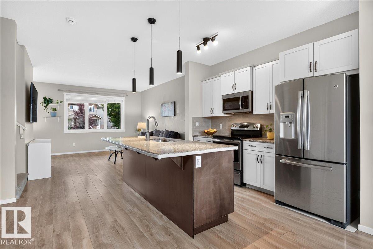 3150 Carpenter Landing, Edmonton, Alberta, T6W 2Y8