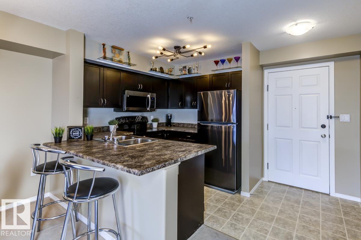 220 42 Summerwood Boulevard, Sherwood Park, Alberta, T8H 0C3