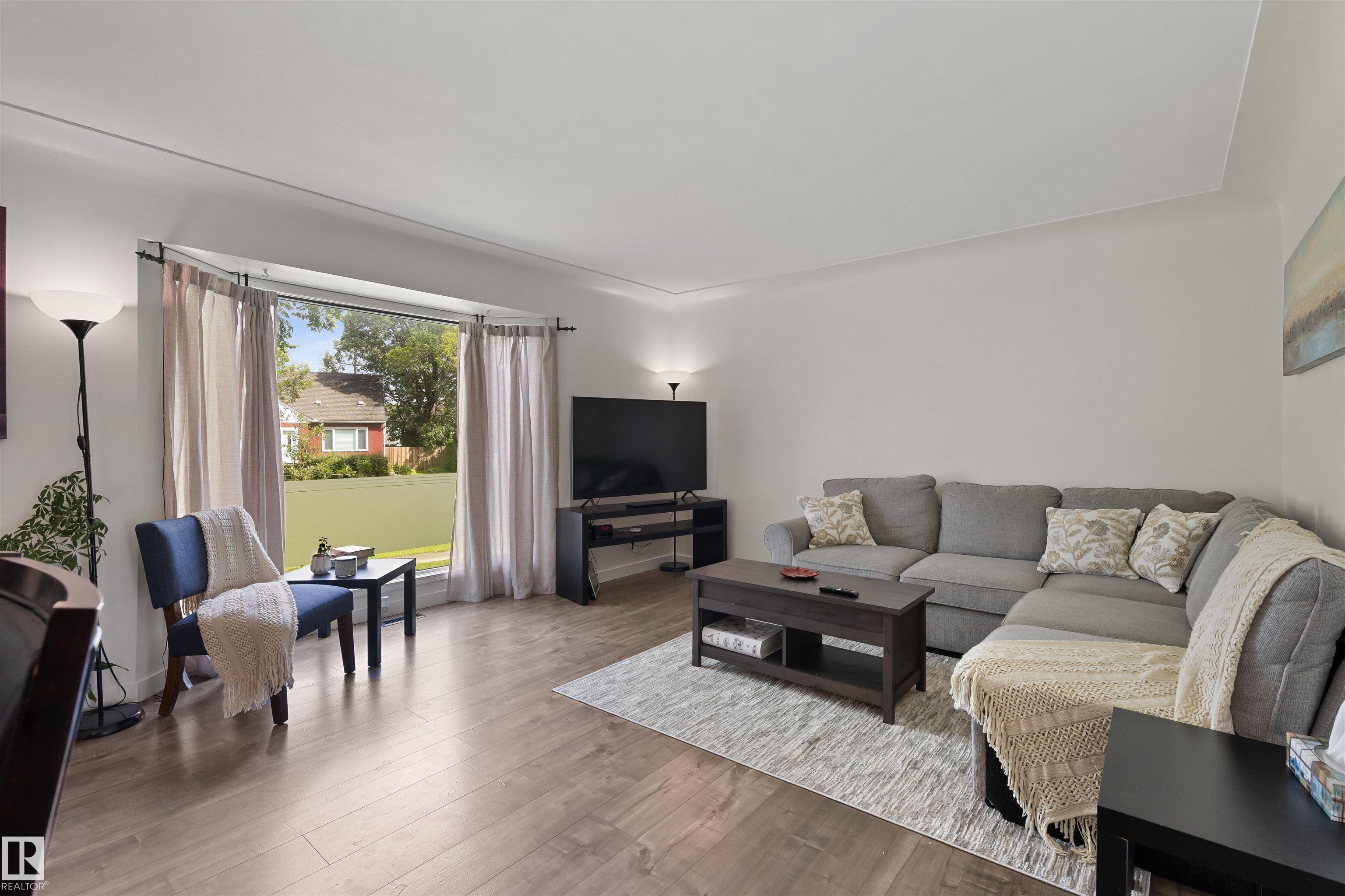 10994 135 Street, Edmonton, Alberta, T5M 1K2