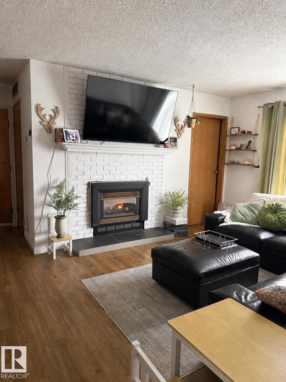 302 44 Alpine Place, St. Albert, Alberta, T8N 3Y2