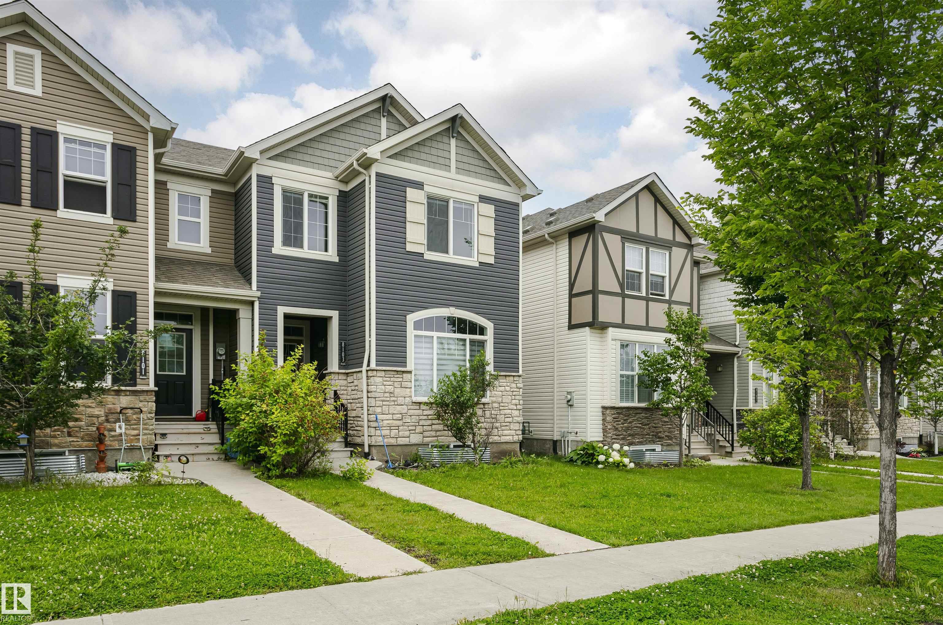 8103 Chappelle Way, Edmonton, Alberta, T6W 3L7