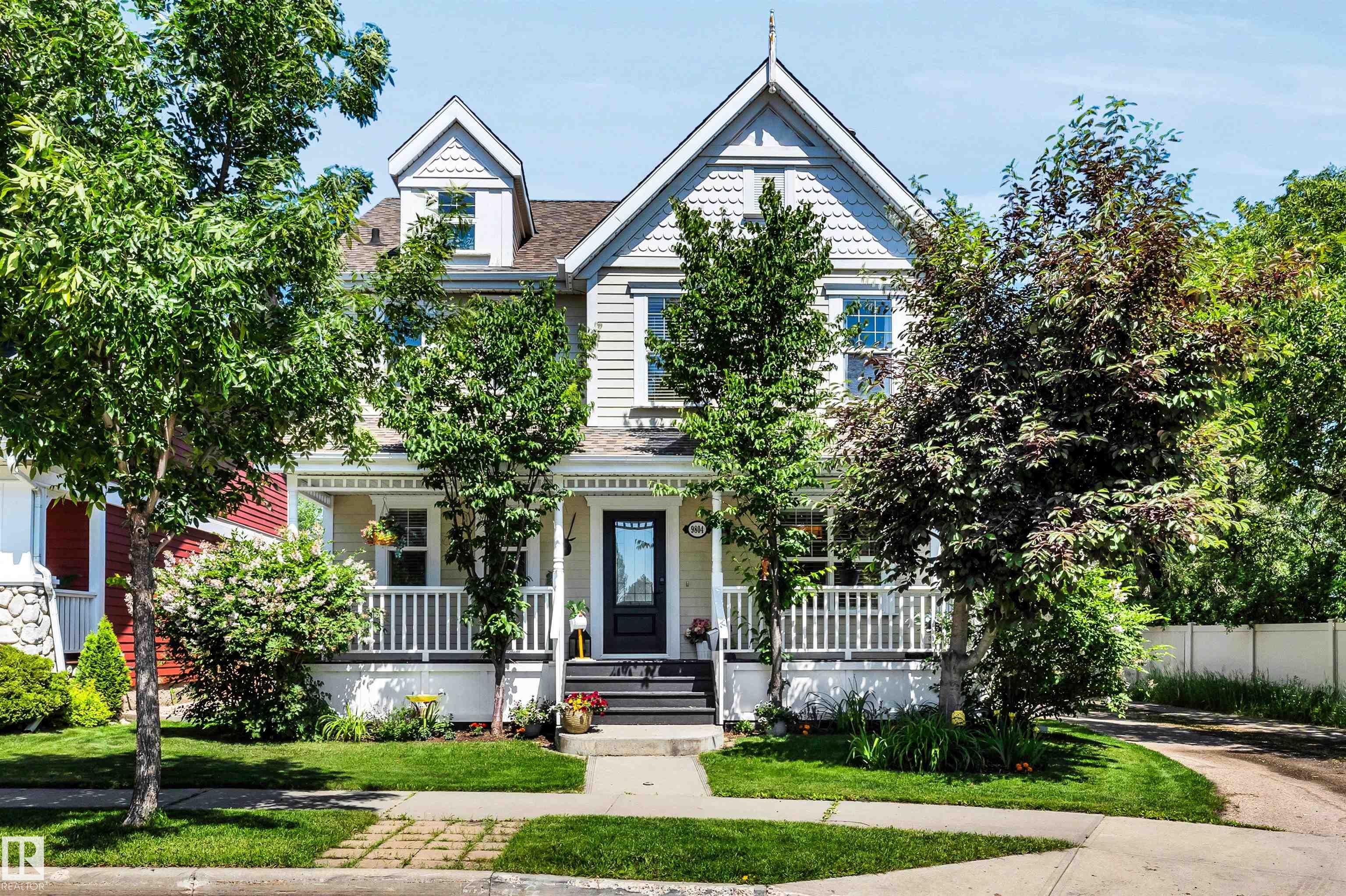 9804 145 Avenue, Edmonton, Alberta, T5E 6M1