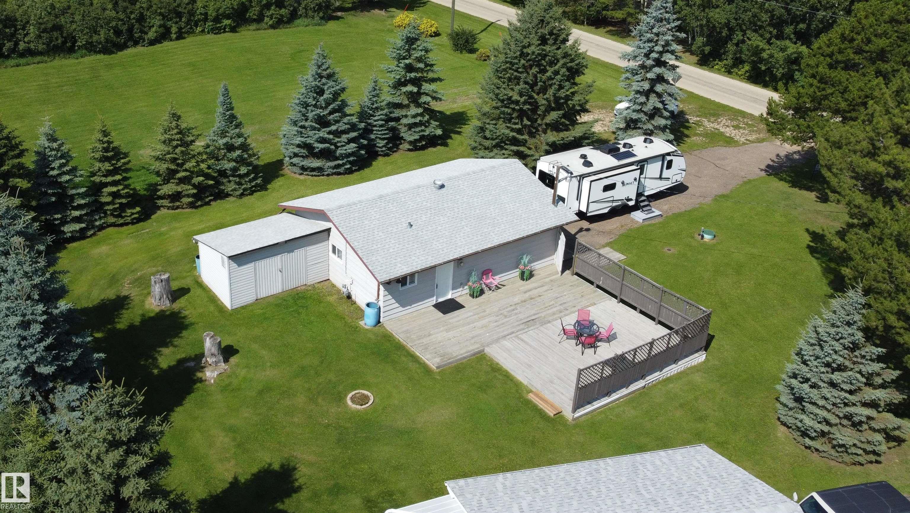 38 Lakeshore Drive, Rural Wetaskiwin County, Alberta, T0C 2V0