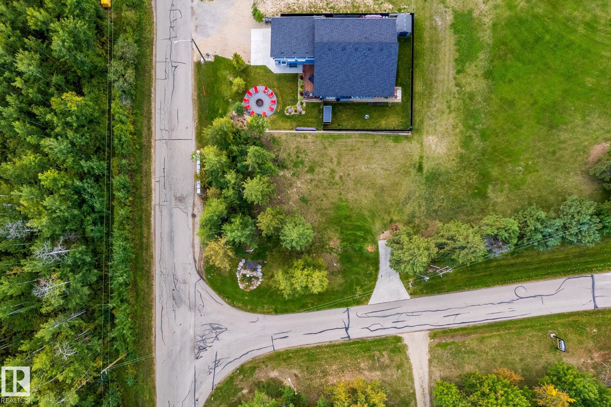 101 1 St, Rural Lac Ste. Anne County, Alberta, T0E 1A0