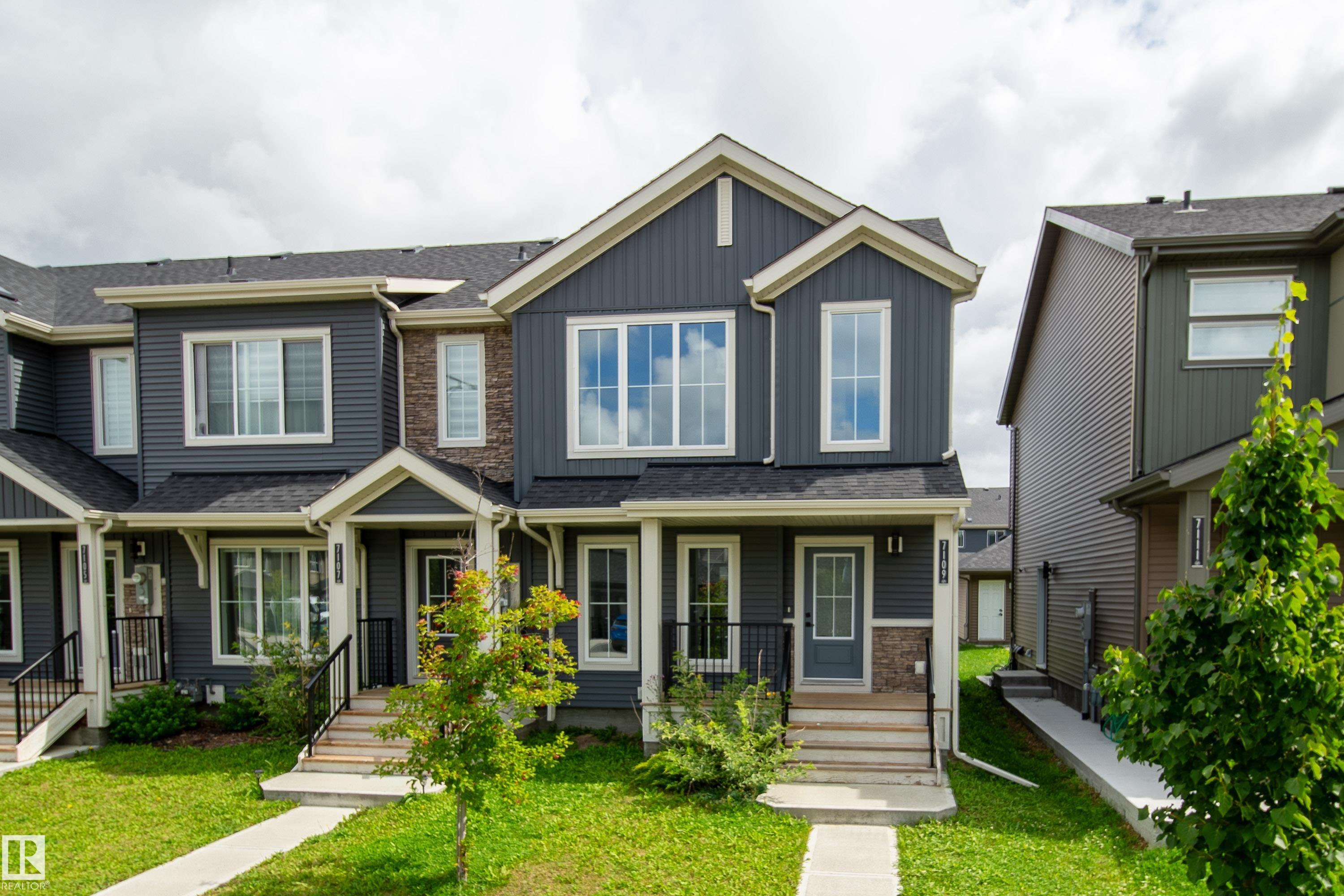 7109 Chivers Close, Edmonton, Alberta, T6W 4L3