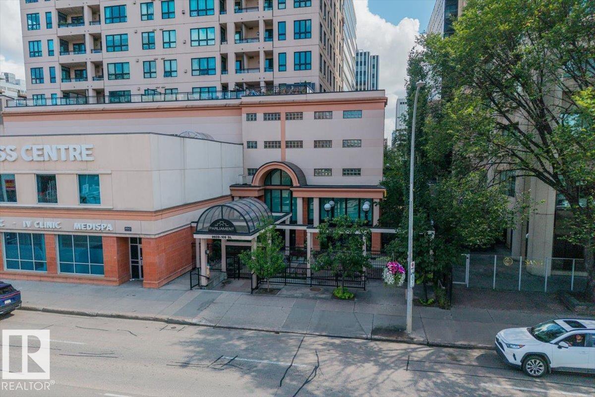 704 9939 109 street Edmonton Alberta
