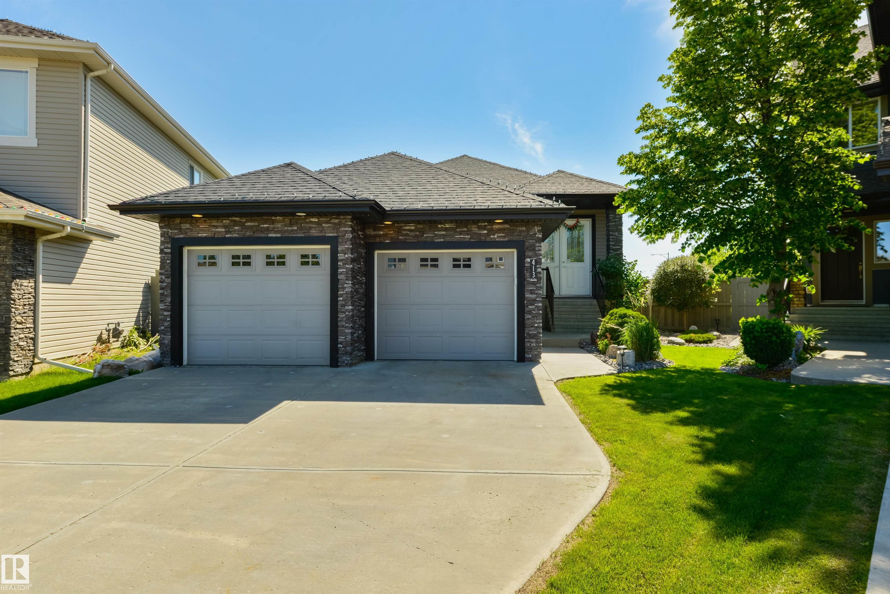 413 Chappelle Drive, Edmonton, Alberta, T6W 0Z3