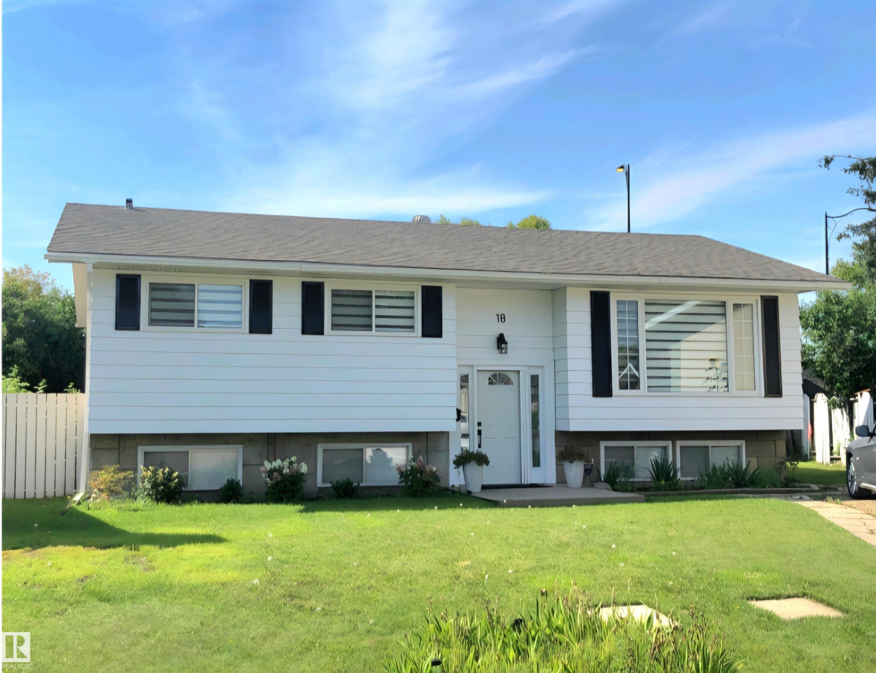 18 Rosewood Place, Sherwood Park, Alberta, T8A 2H3
