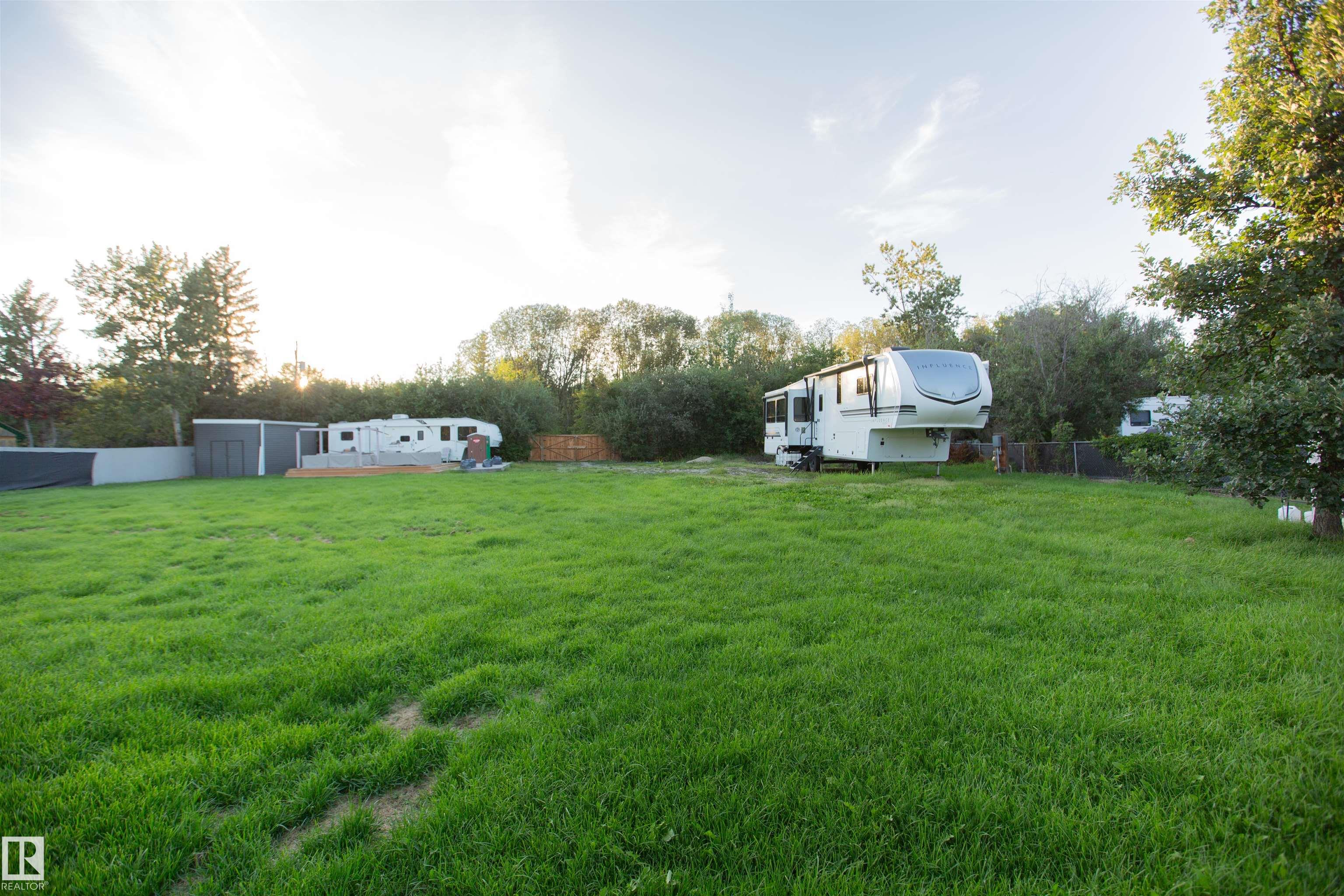 26 4325 Lakeshore Road, Rural Parkland County, Alberta, T0E 2K0