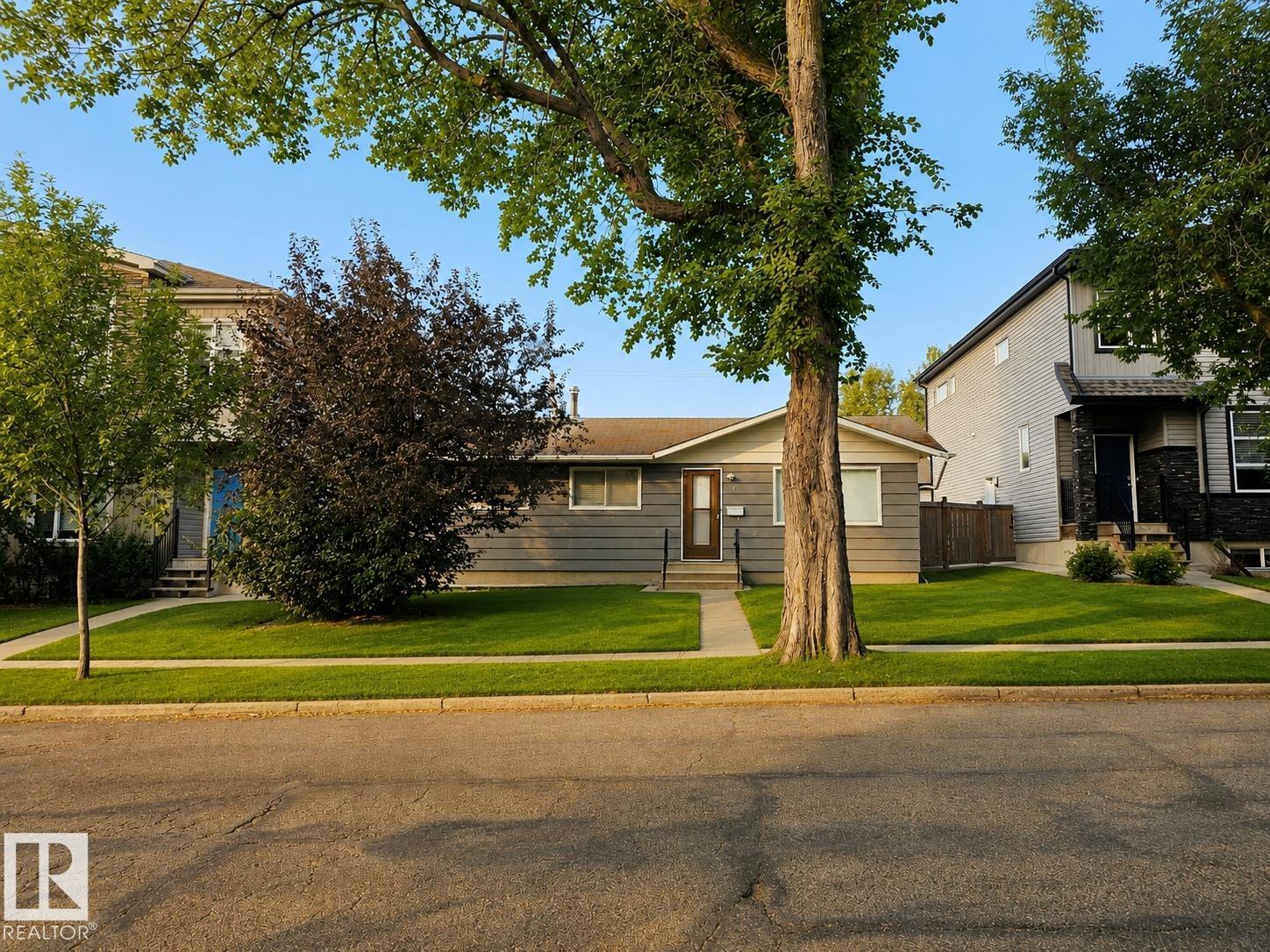 4 Muir Drive, St. Albert, Alberta, T8N 1G2