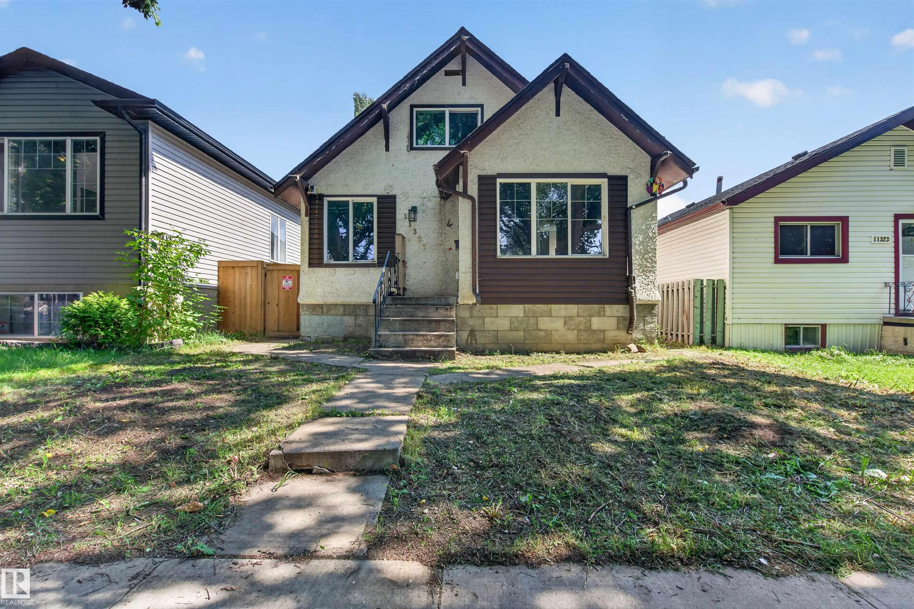 11327 89 Street, Edmonton, Alberta, T5B 3T5