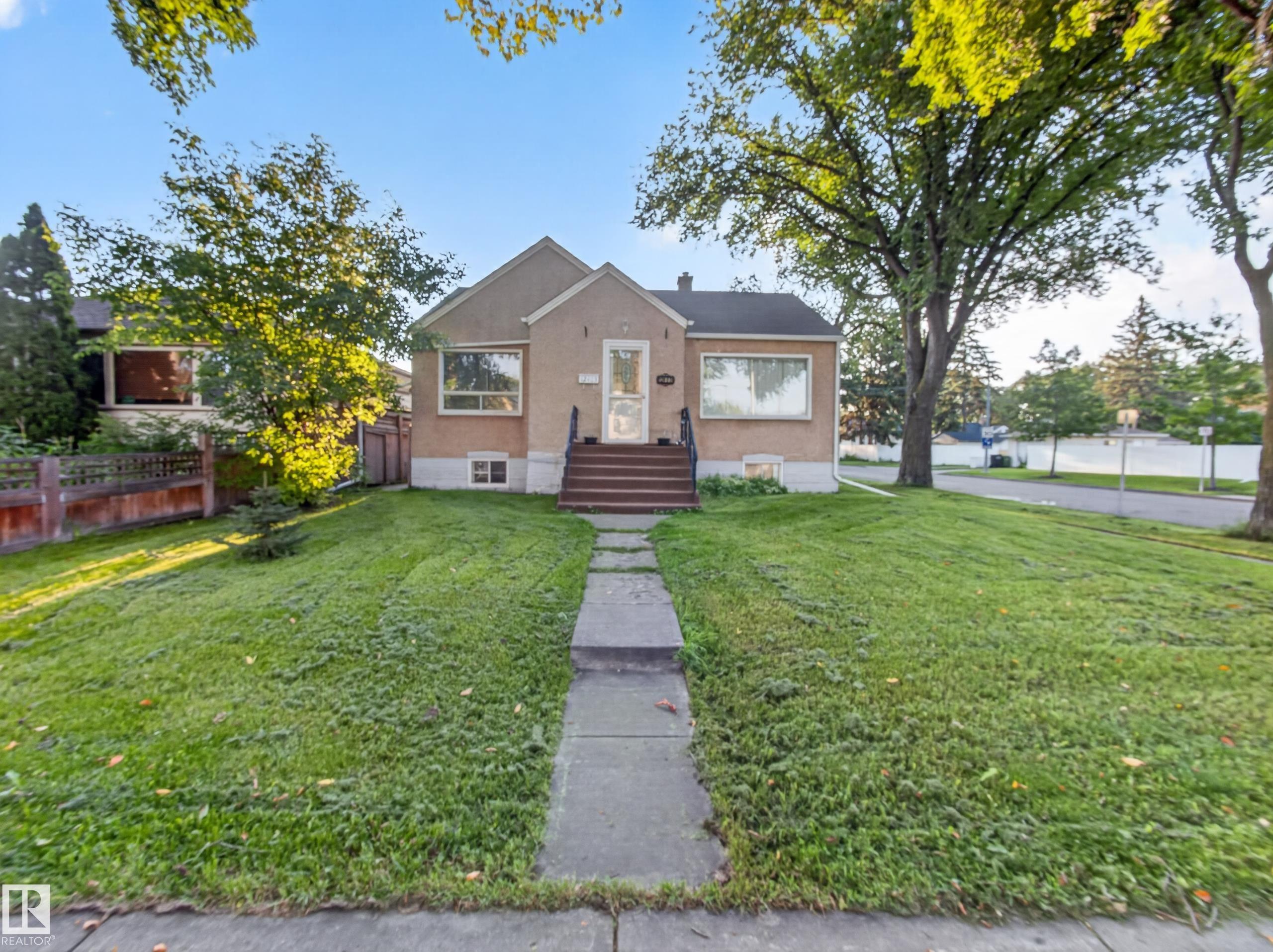 12403 92 Street, Edmonton, Alberta, T5G 1B8