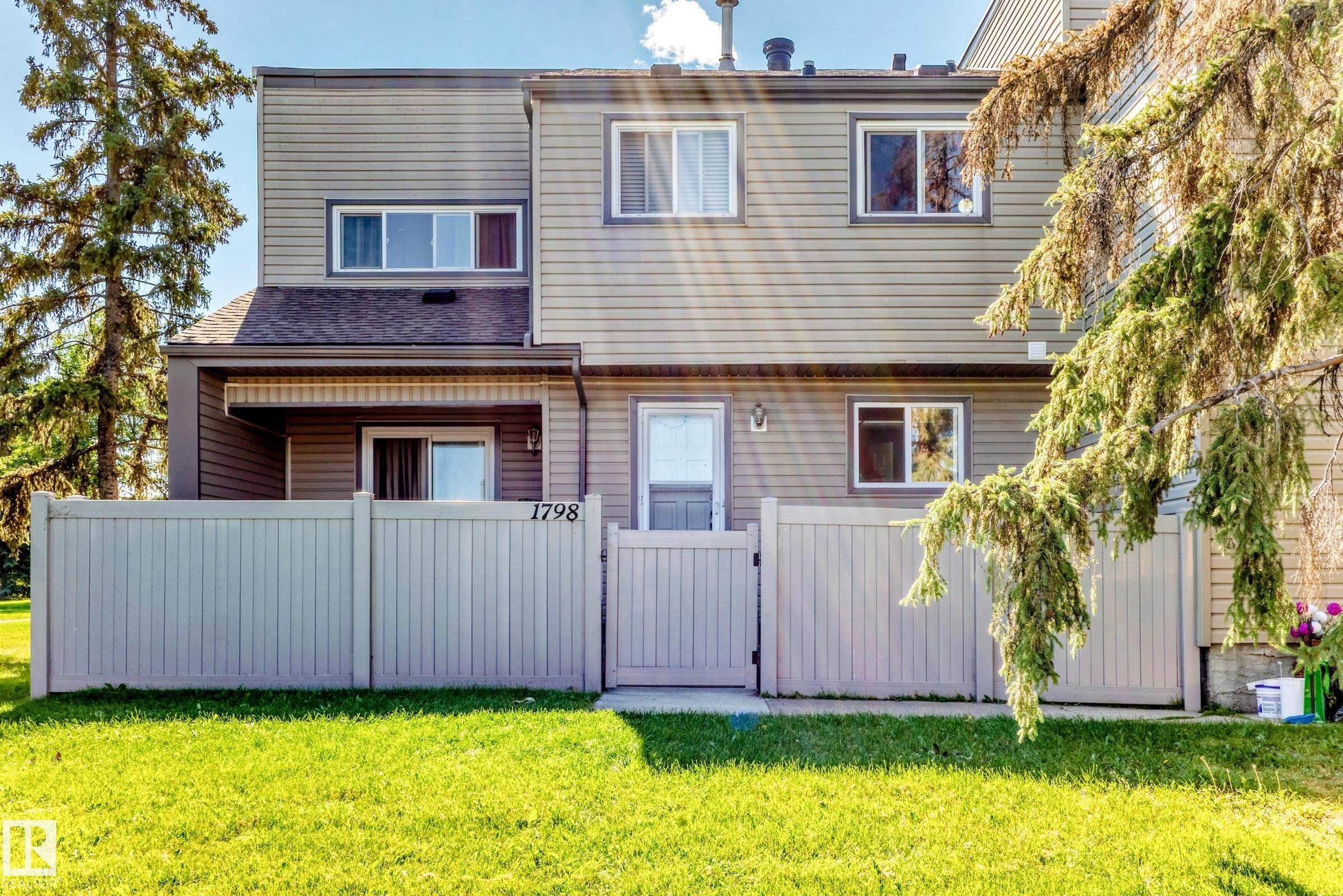 1798 Lakewood Road S, Edmonton, Alberta, T6K 3B6