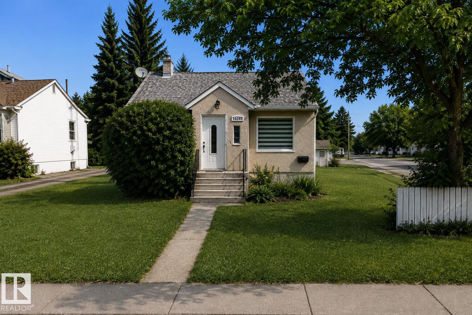 15202 98 Avenue, Edmonton, Alberta, T5P 0G4