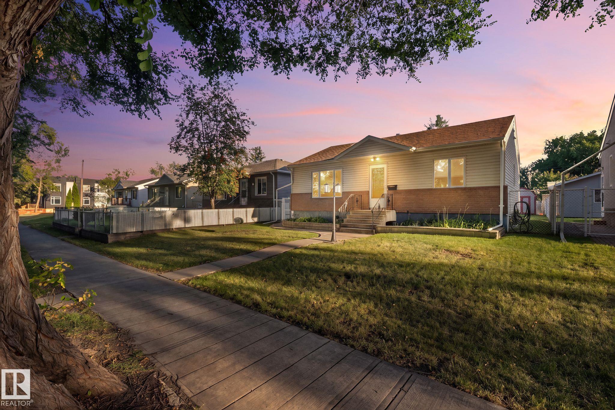 9719 65 Avenue, Edmonton, Alberta, T6E 0K5