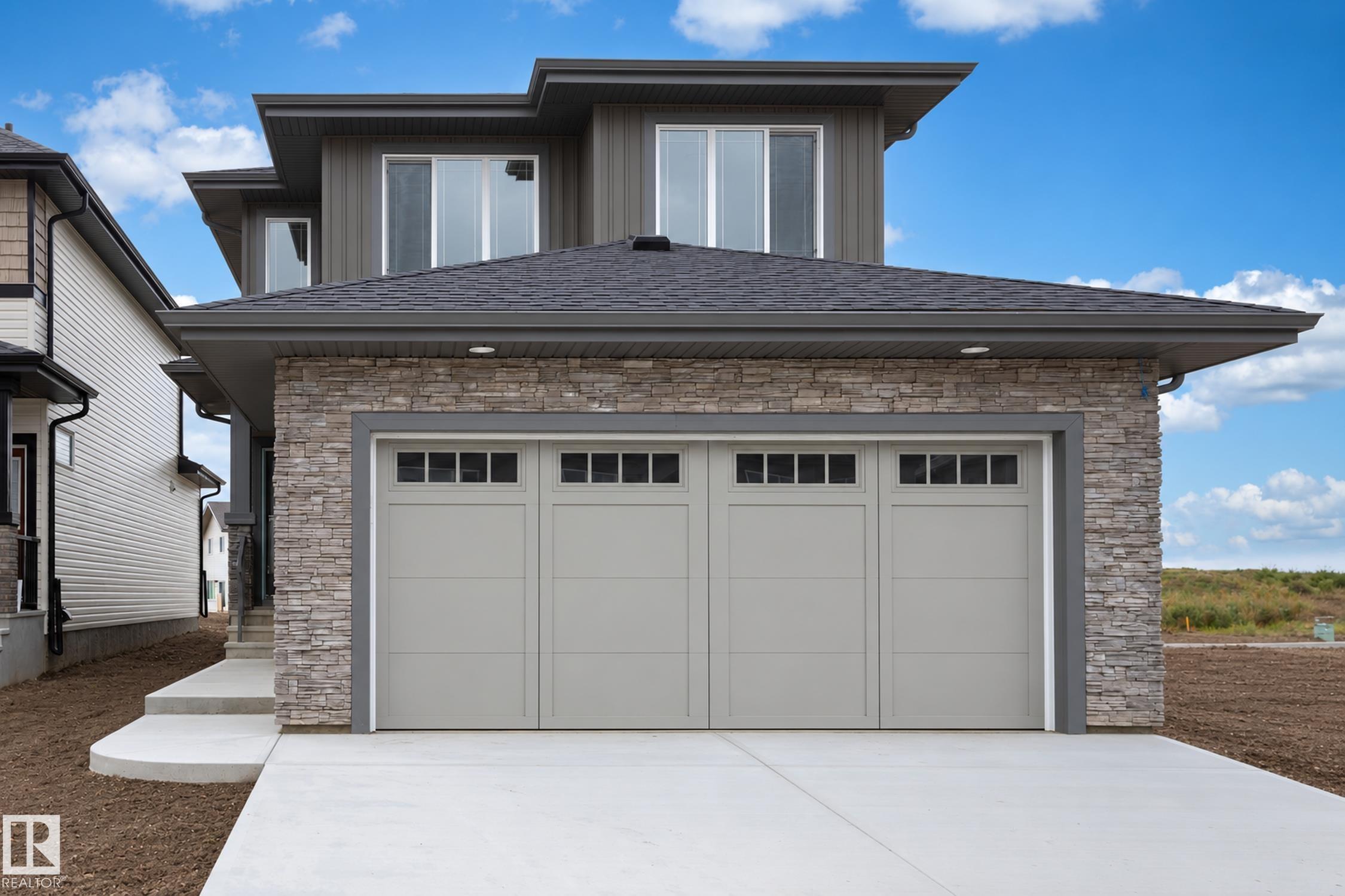 6279 180 Avenue, Edmonton, Alberta, T5Y 4L8