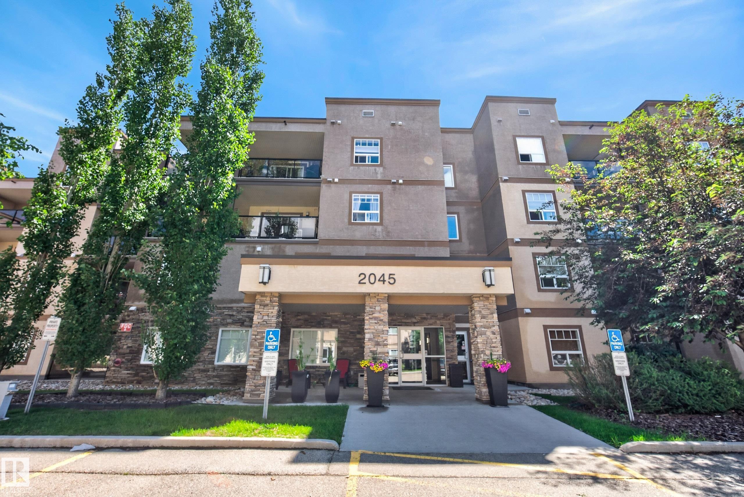 215 2045 GRANTHAM Court Edmonton Alberta