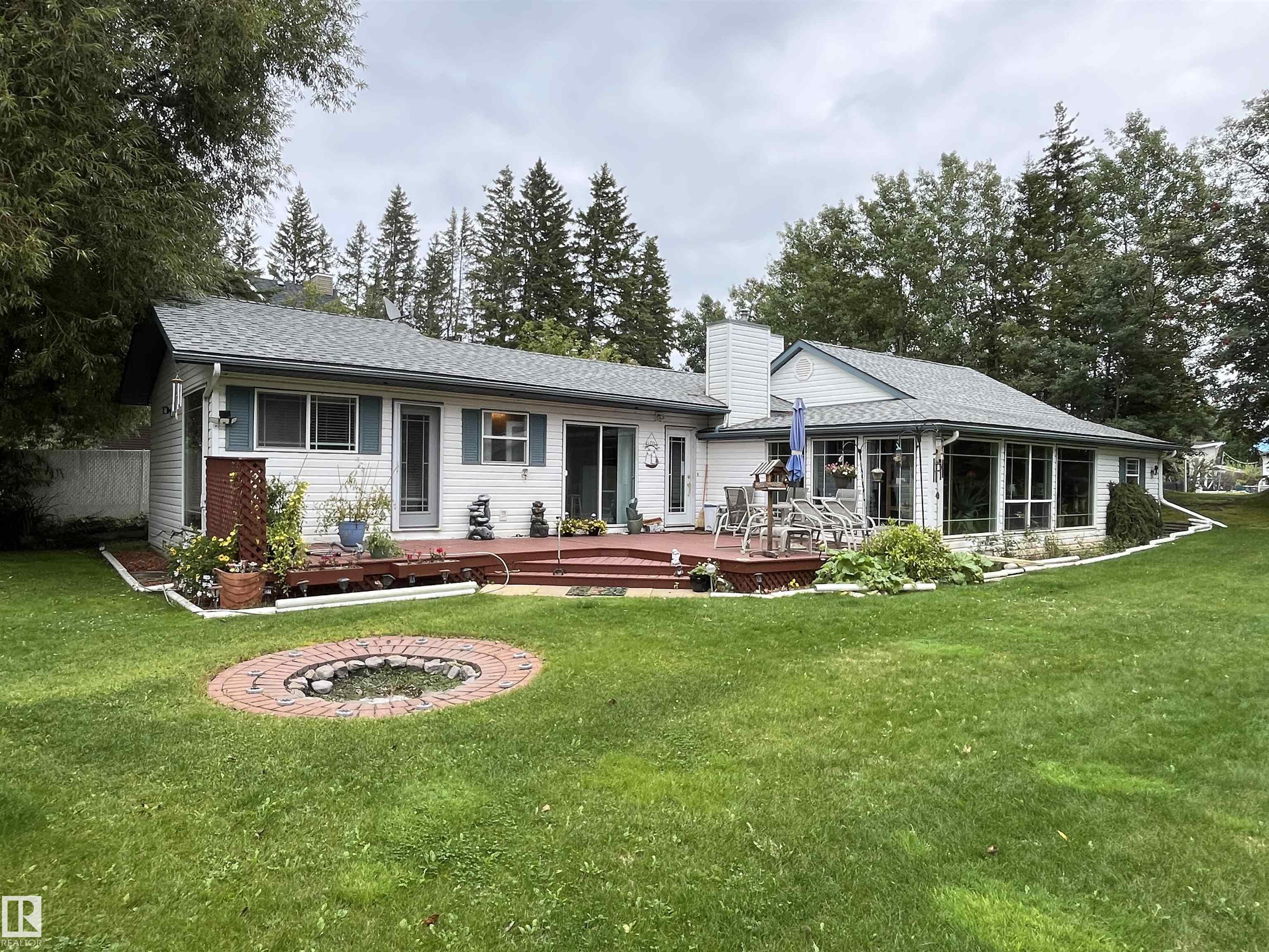 5224 50 Avenue, Rural Lac Ste. Anne County, Alberta, T0E 0A0