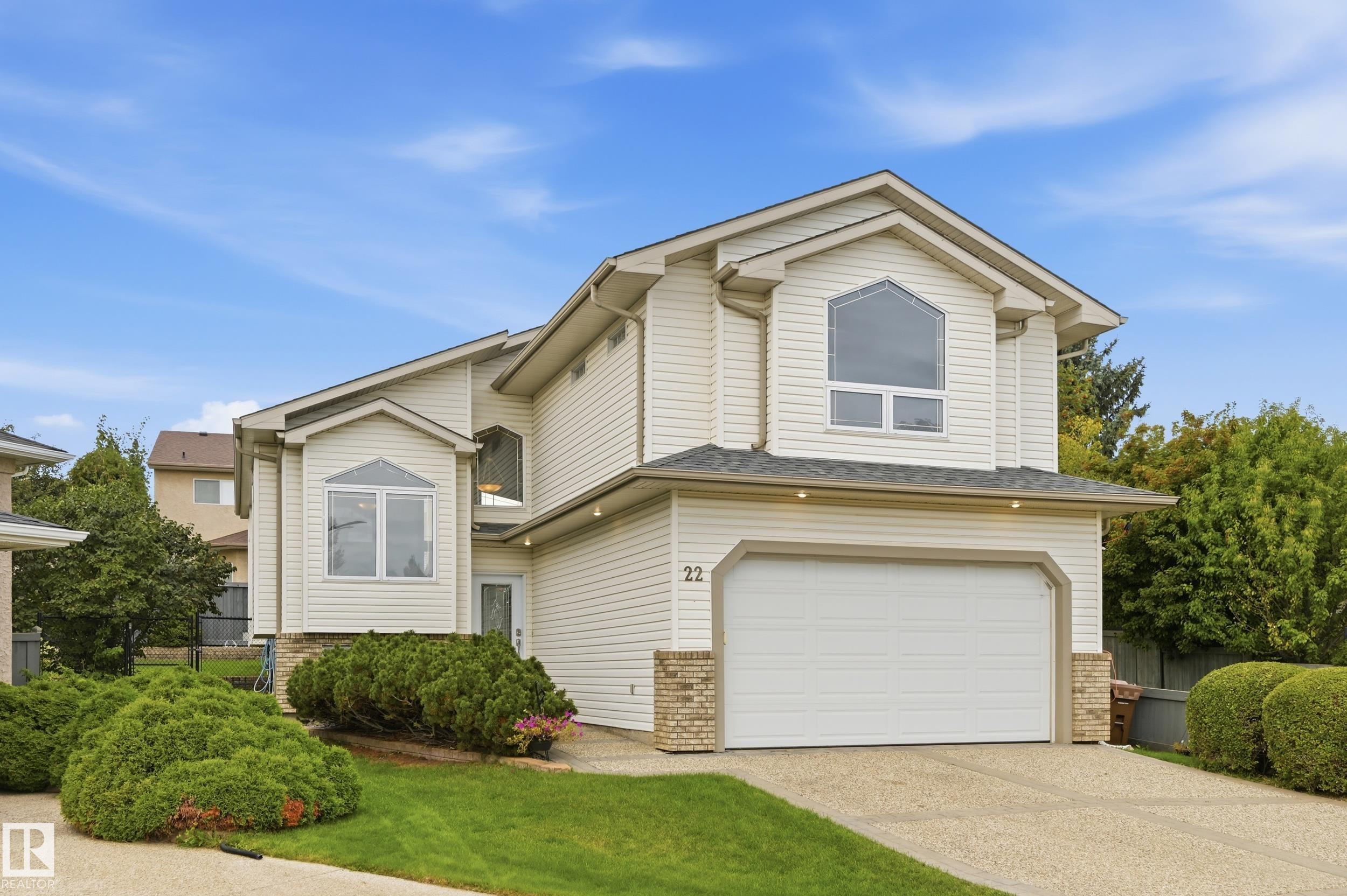 22 Osborne Close, St. Albert, Alberta, T8B 6T1