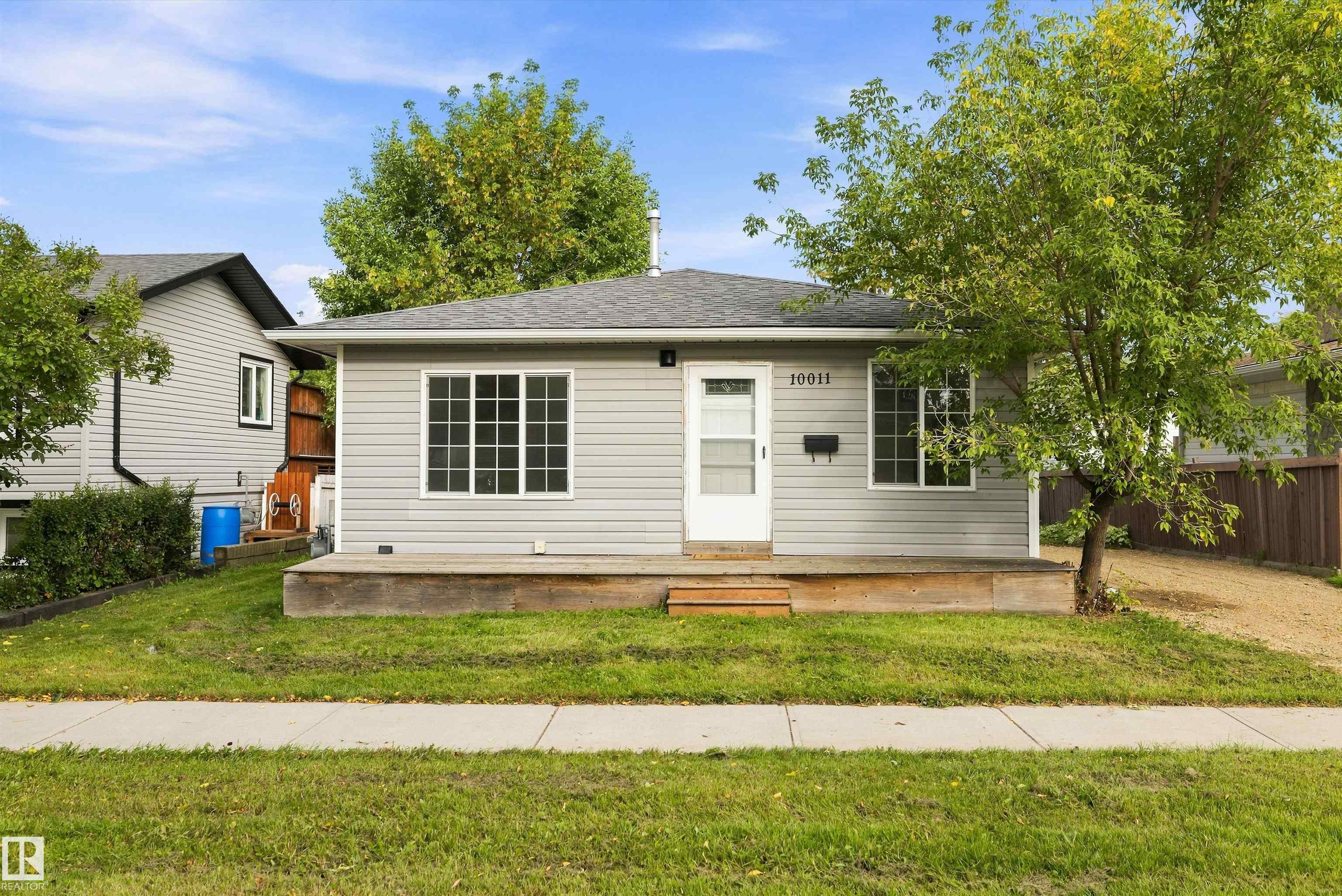 10011 105 Street, Morinville, Alberta, T8R 1A4