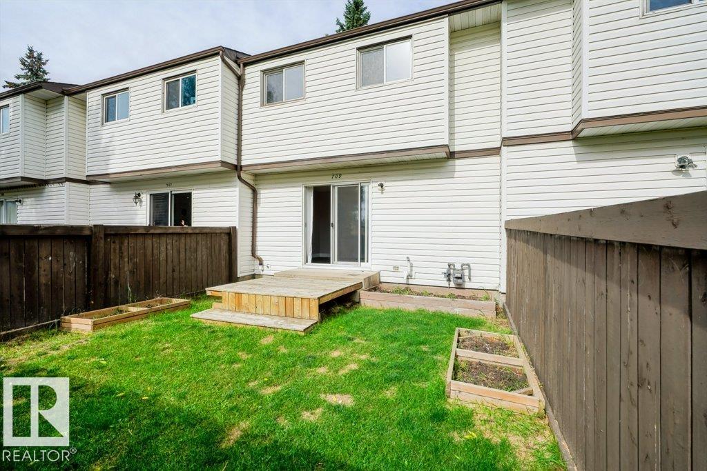 709 Clareview Road, Edmonton, Alberta, T5A 3S6