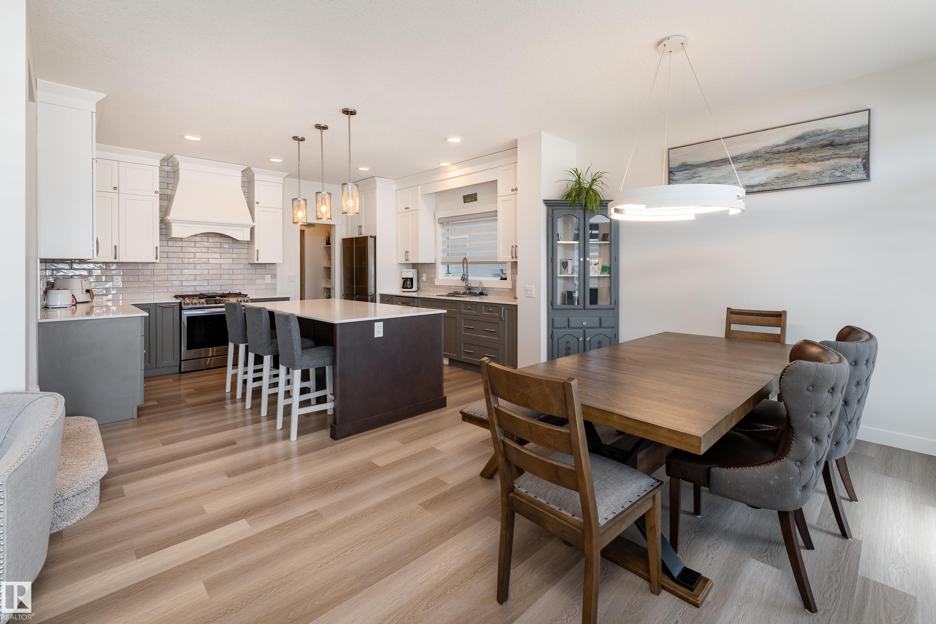 9119 183 Avenue, Edmonton, Alberta, T5Z 0S6