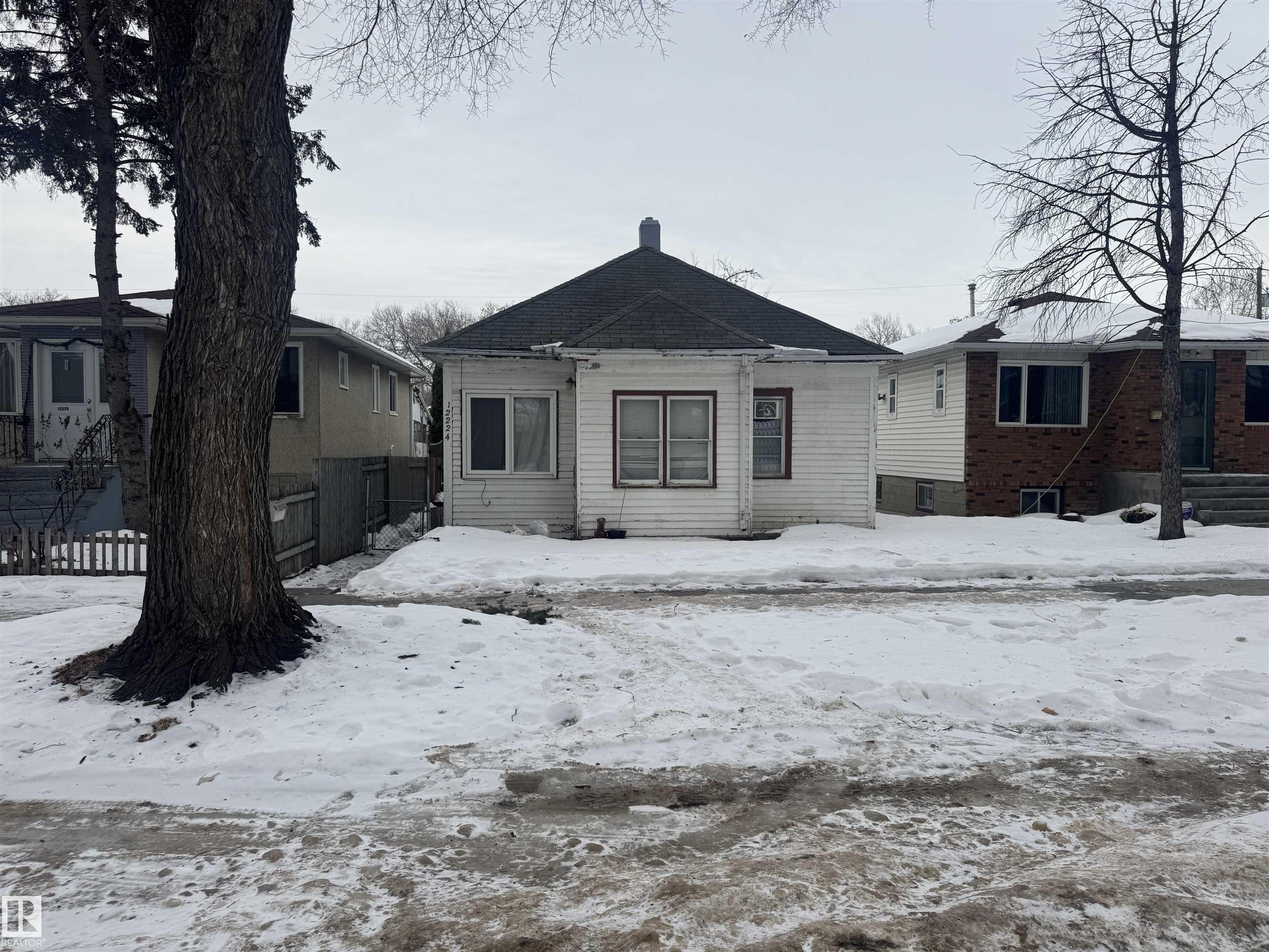12224 93 Street, Edmonton, Alberta, T5G 1G1