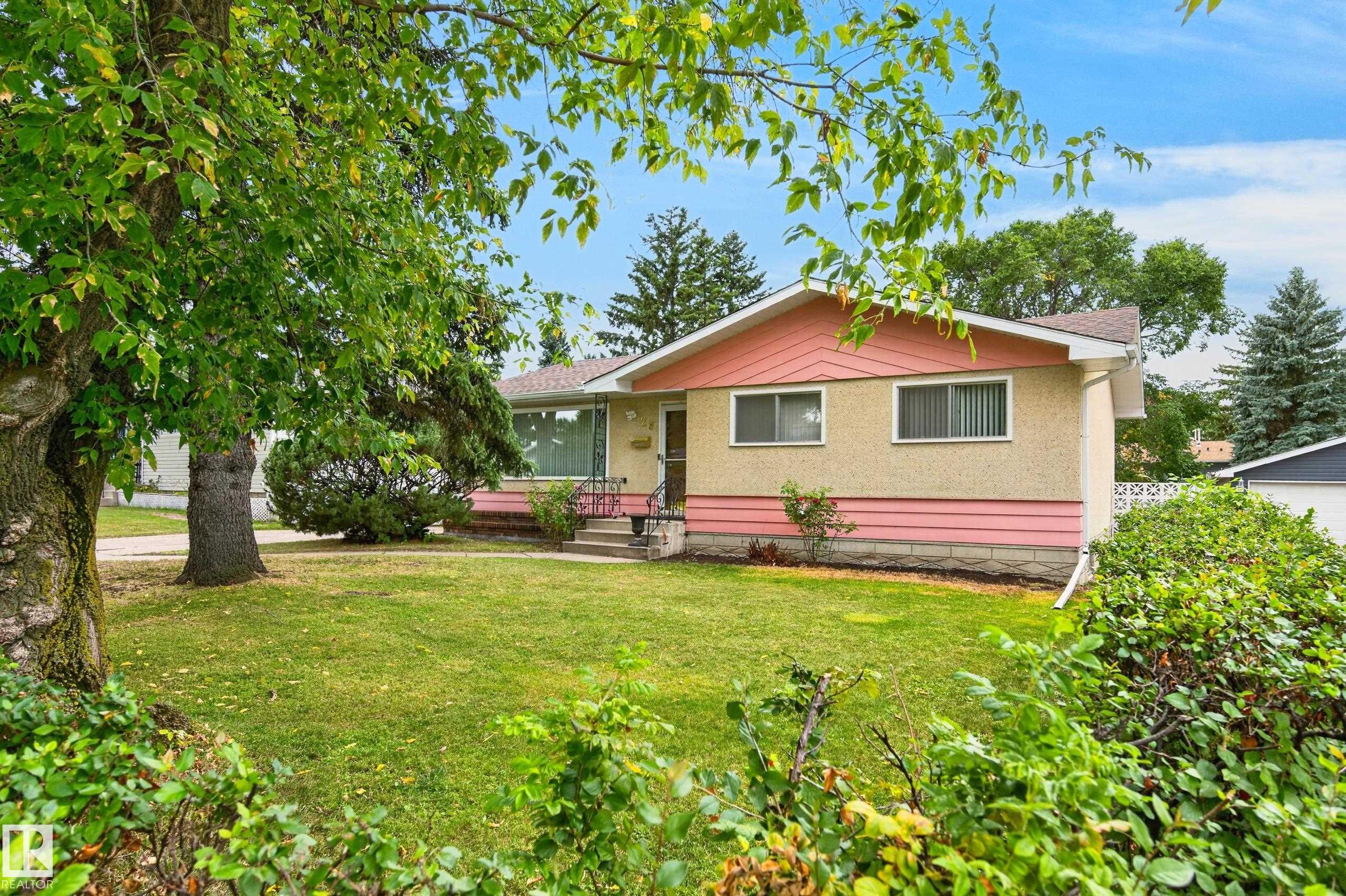 28 Peacock Drive, Sherwood Park, Alberta, T8A 0A9