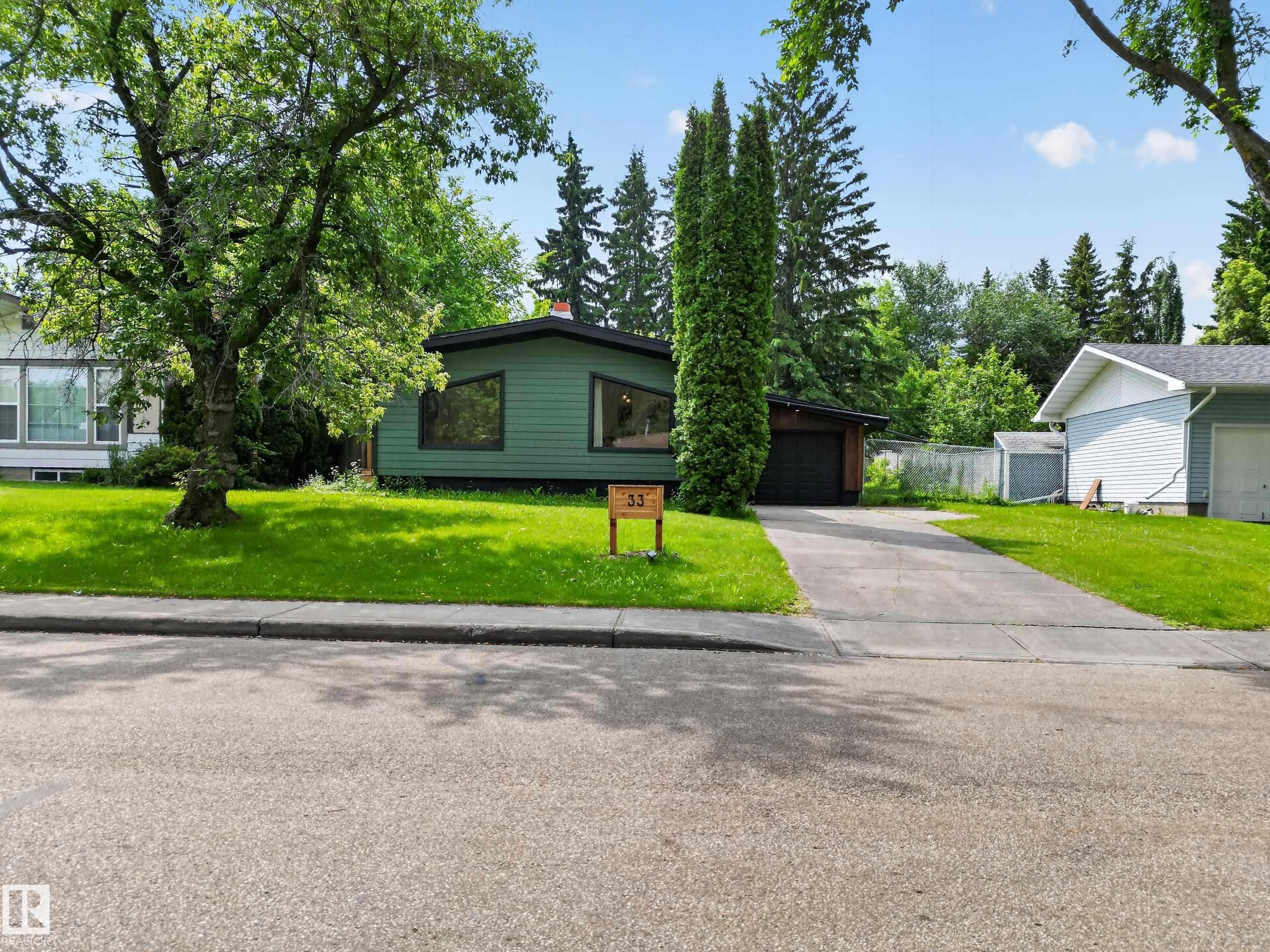 33 Hazel Street, Sherwood Park, Alberta, T8H 1H7