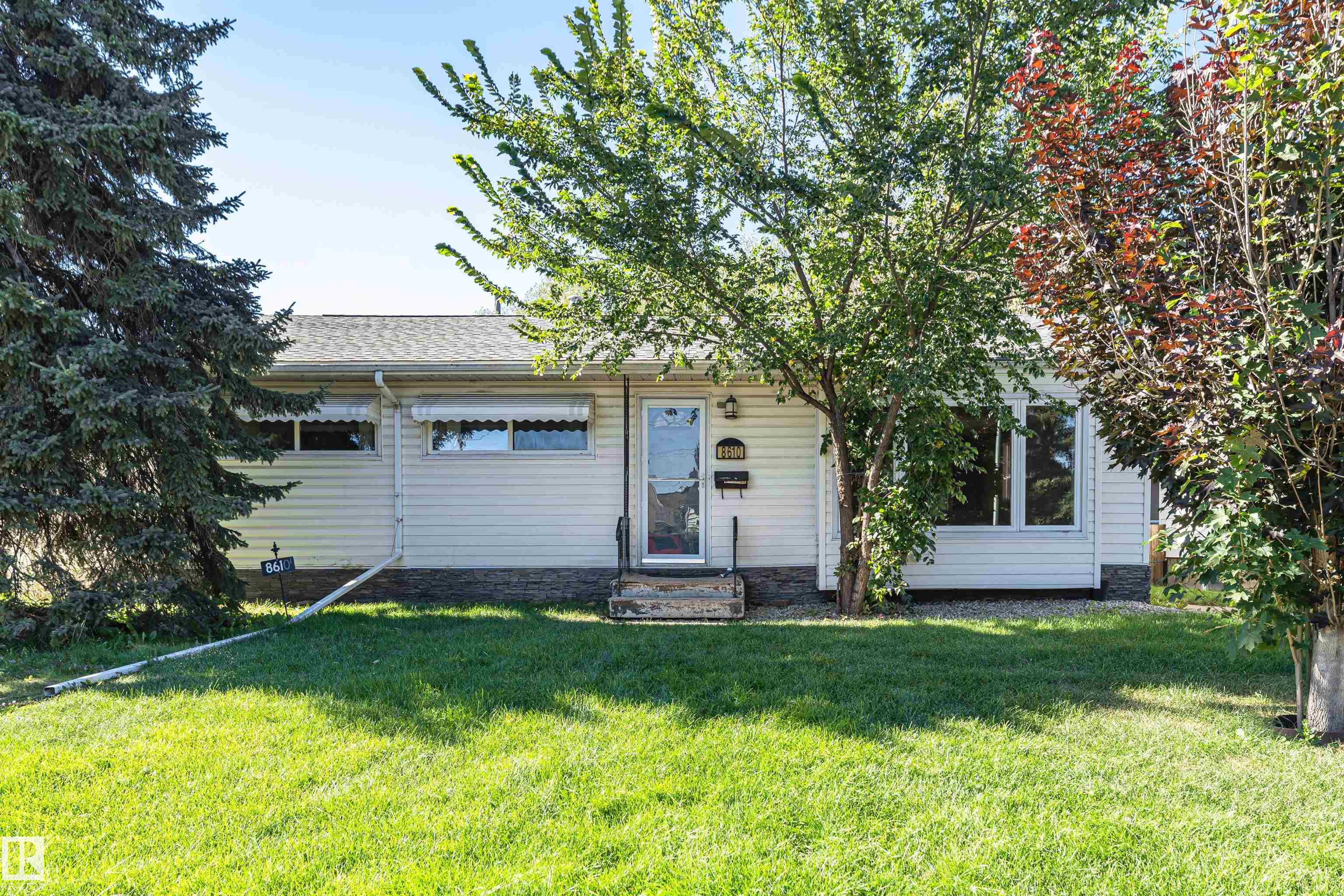 8610 157 Street, Edmonton, Alberta, T5R 2A5