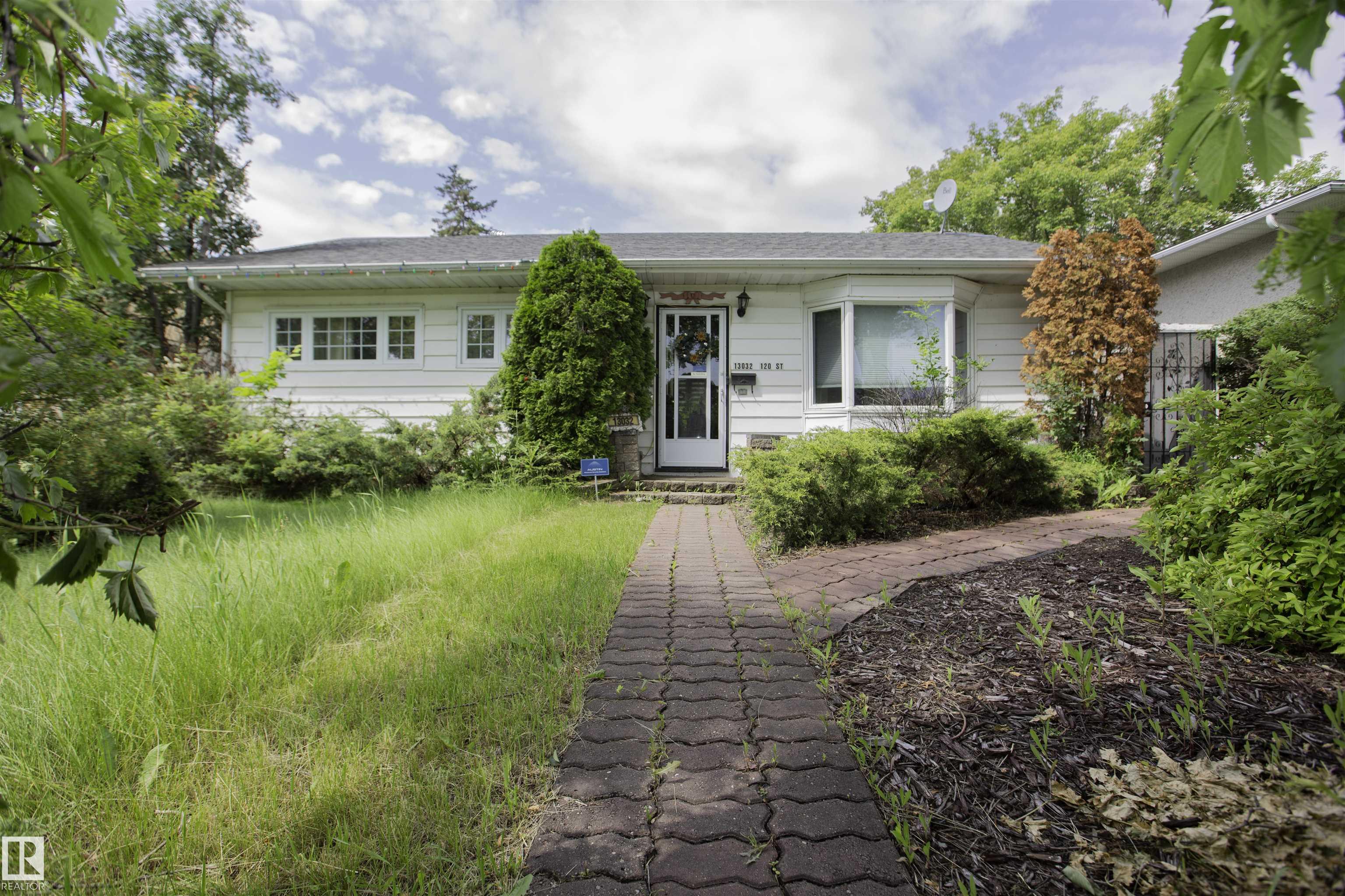 13032 120 Street Nw, Edmonton, Alberta, T5E 5N9