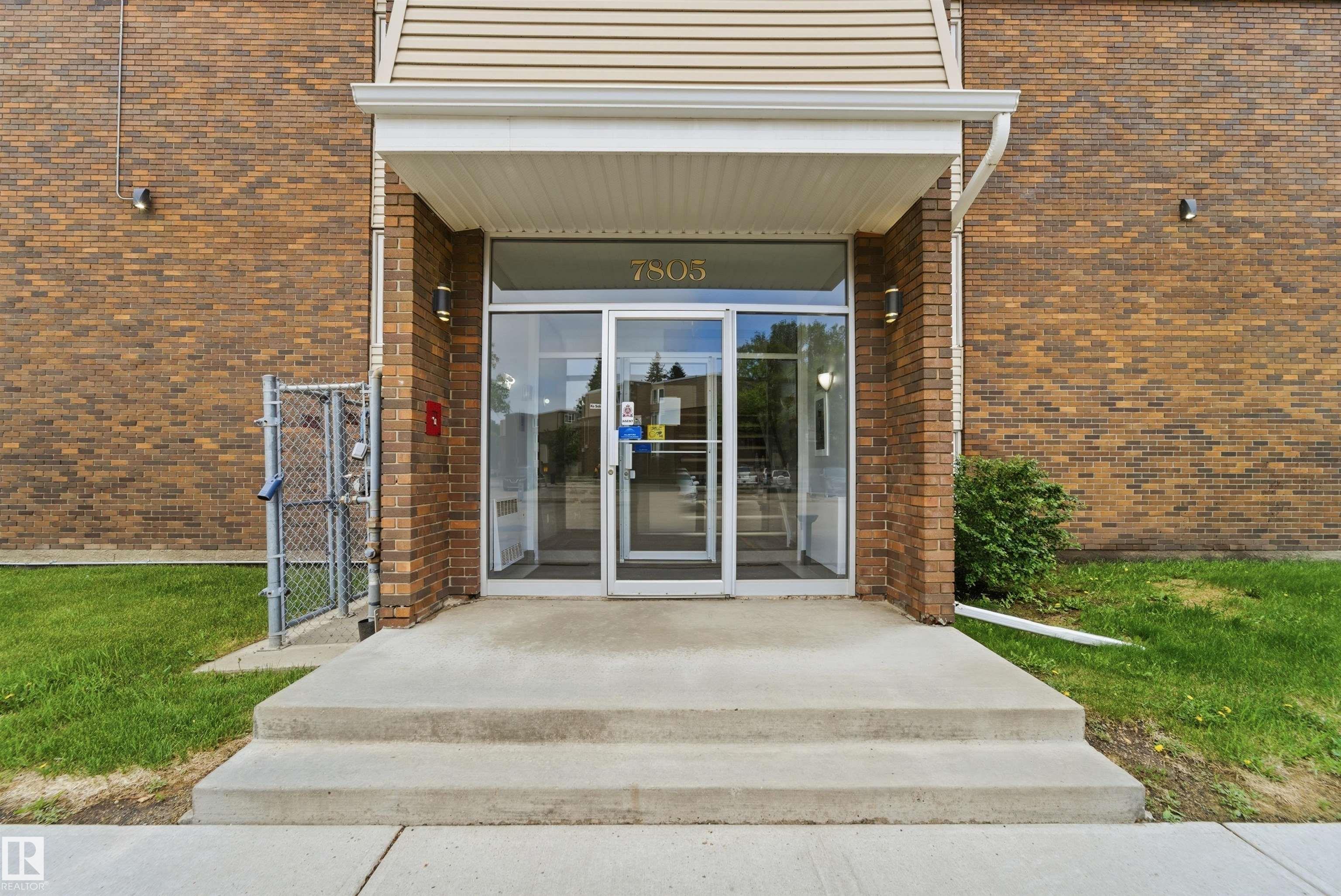 110 7805 159 Street, Edmonton, Alberta, T5R 2E1