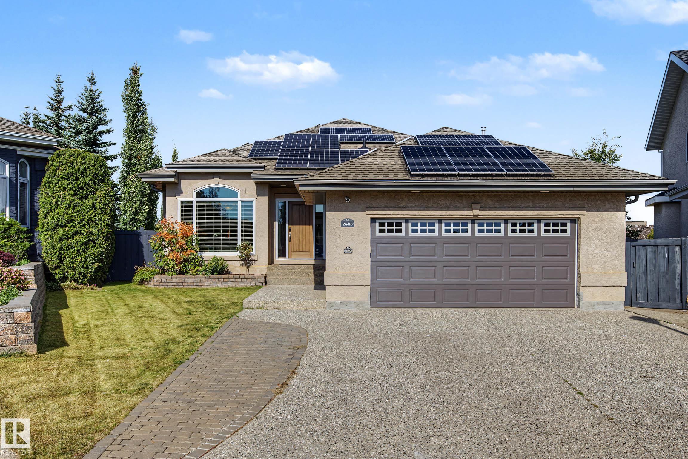 2445 Tegler Green, Edmonton, Alberta, T6R 3K3