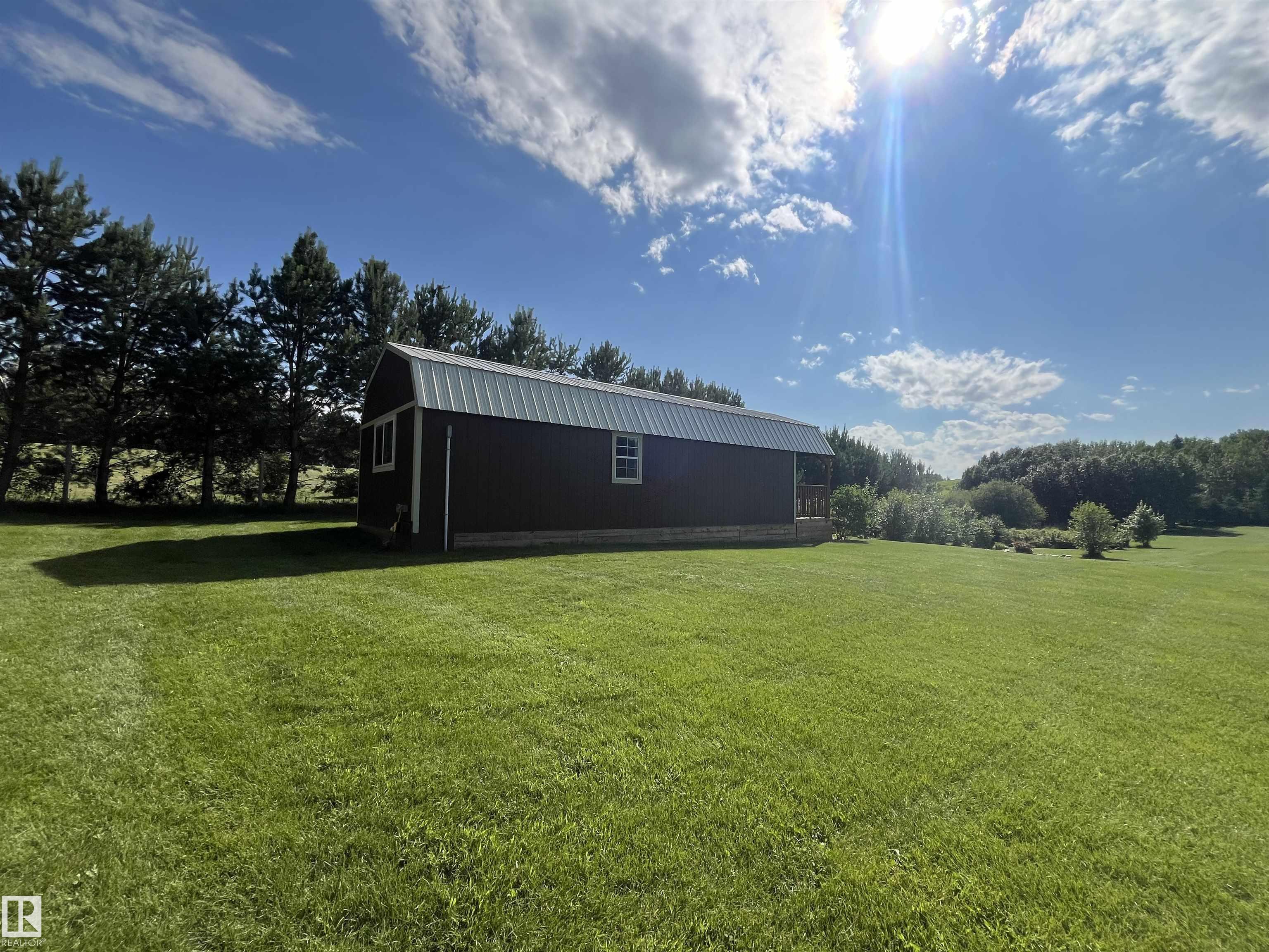 15 2319 Twp Road 524, Rural Parkland County, Alberta, T7Y 3M5