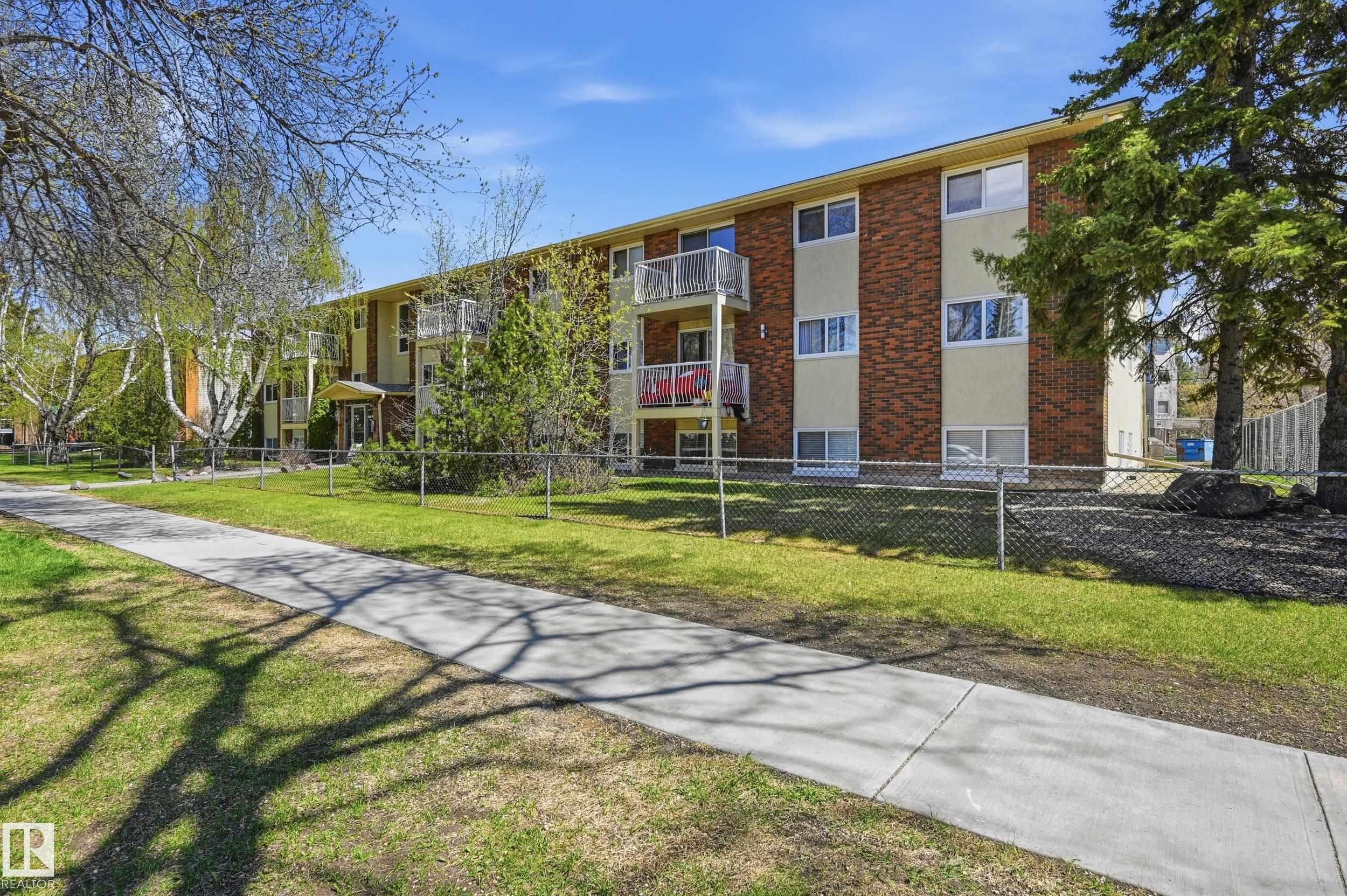 305 10811 115 Street, Edmonton, Alberta, T5H 3L2