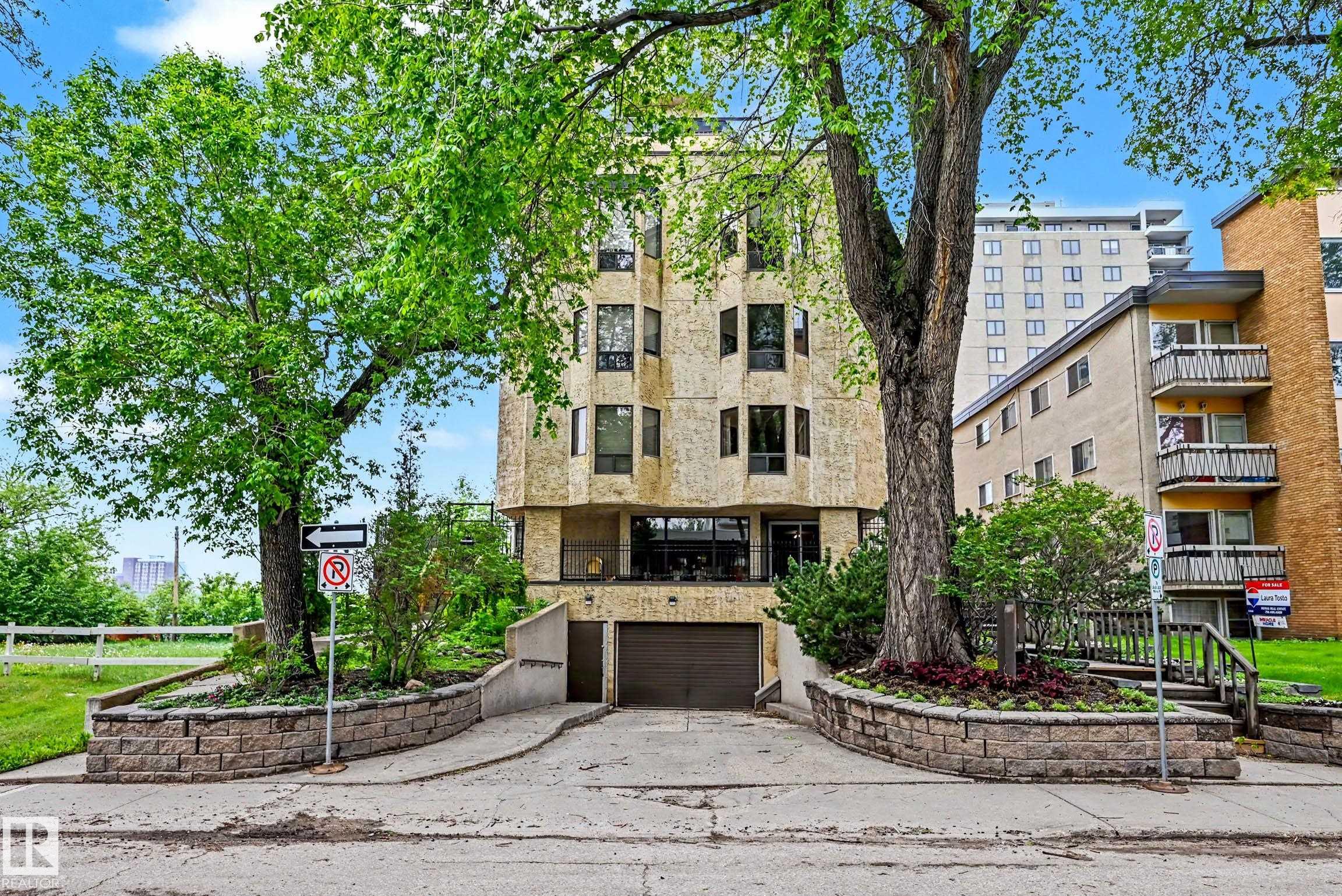 3 9734 111 Street, Edmonton, Alberta, T5K 1J8