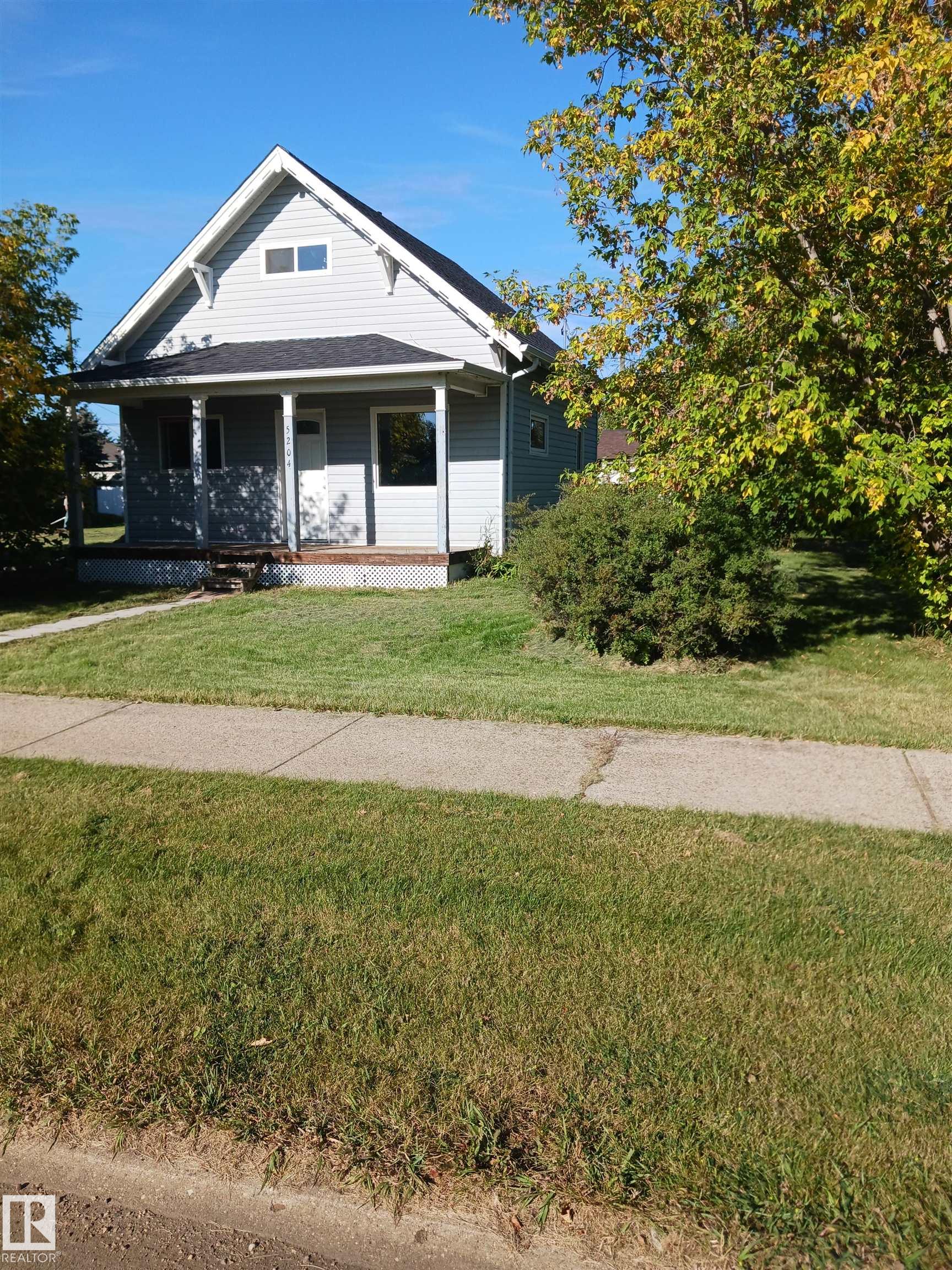 5204 53 Avenue, Mundare, Alberta, T0B 3H0