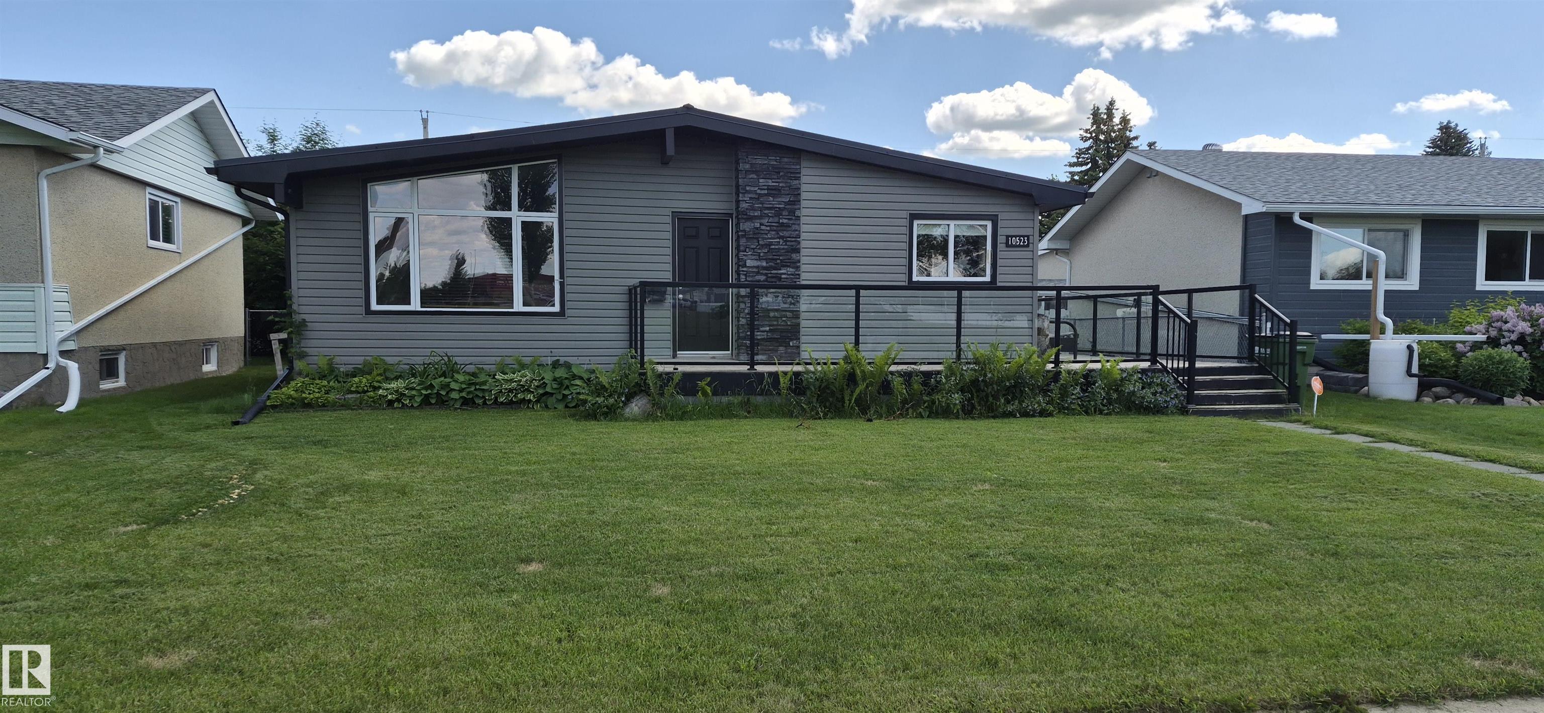 10523 105 Street, Westlock, Alberta, T7P 1M3