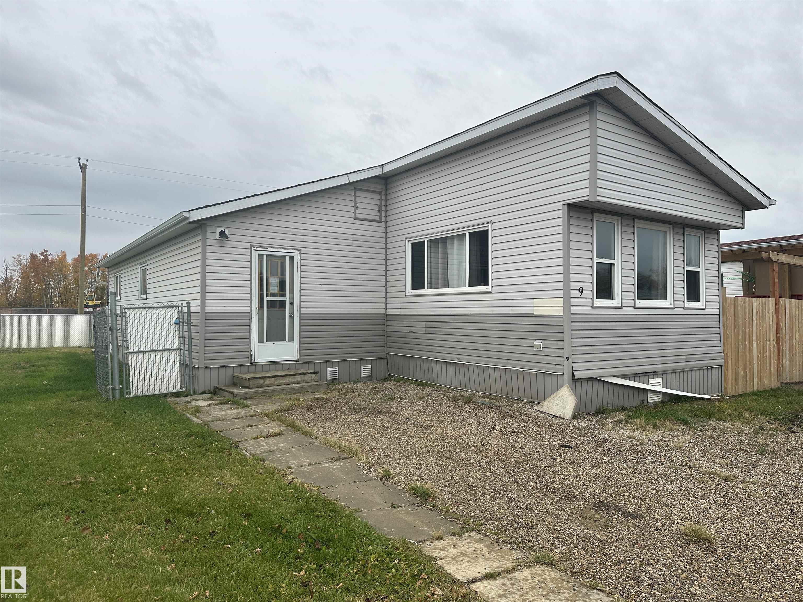 #9 5220 44av, Calmar, Alberta, T0C 0V0