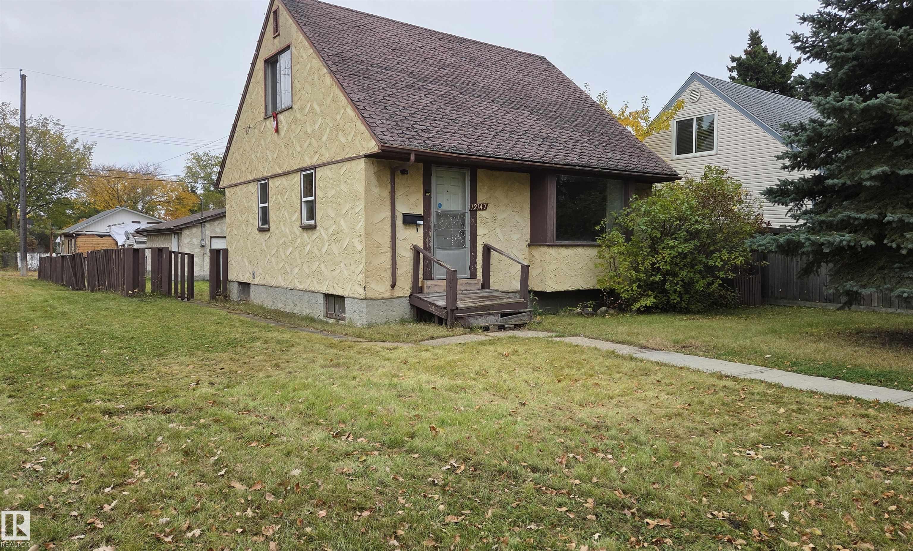 12147 126 Street Edmonton Alberta