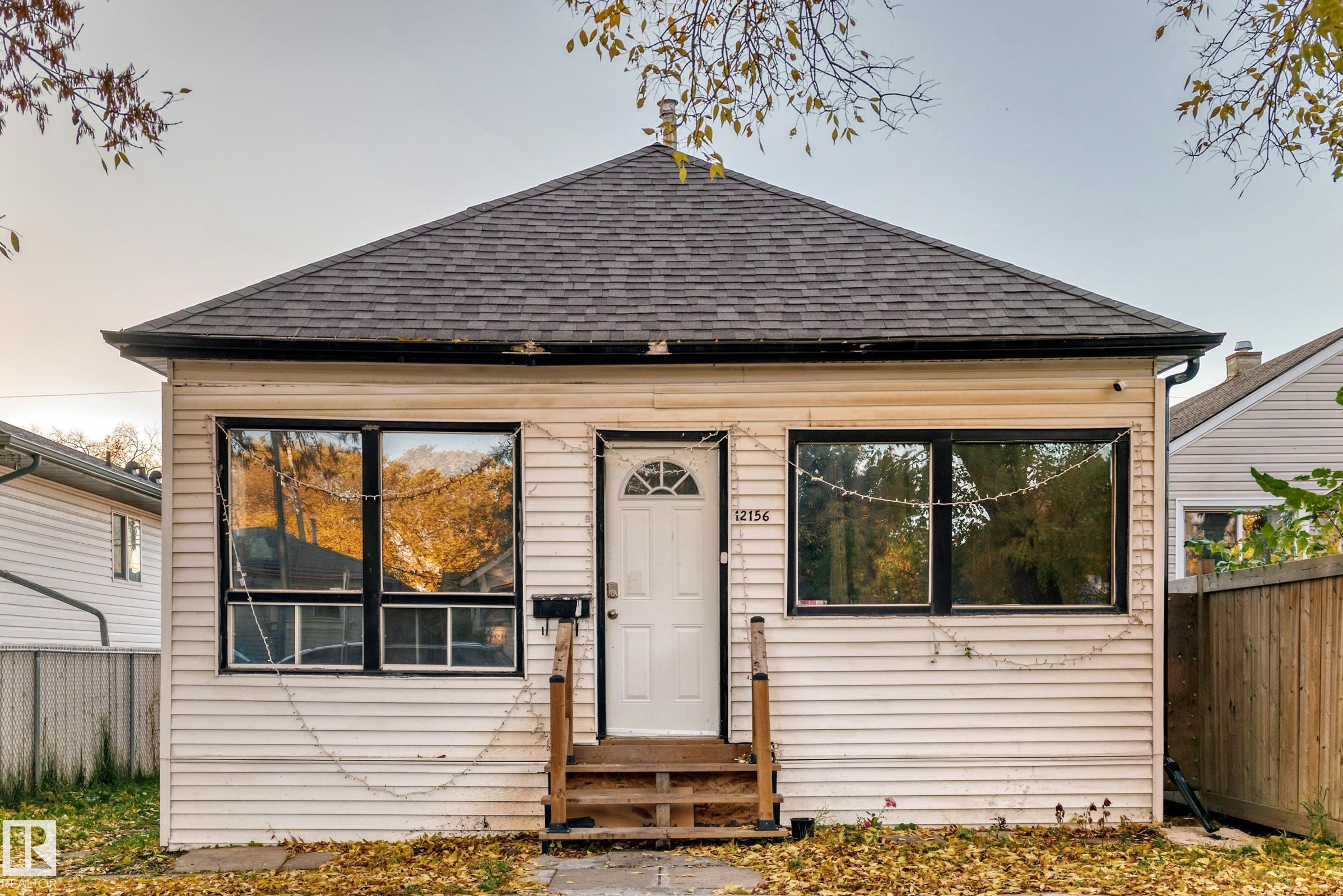 12156 92 Street, Edmonton, Alberta, T5G 1B2