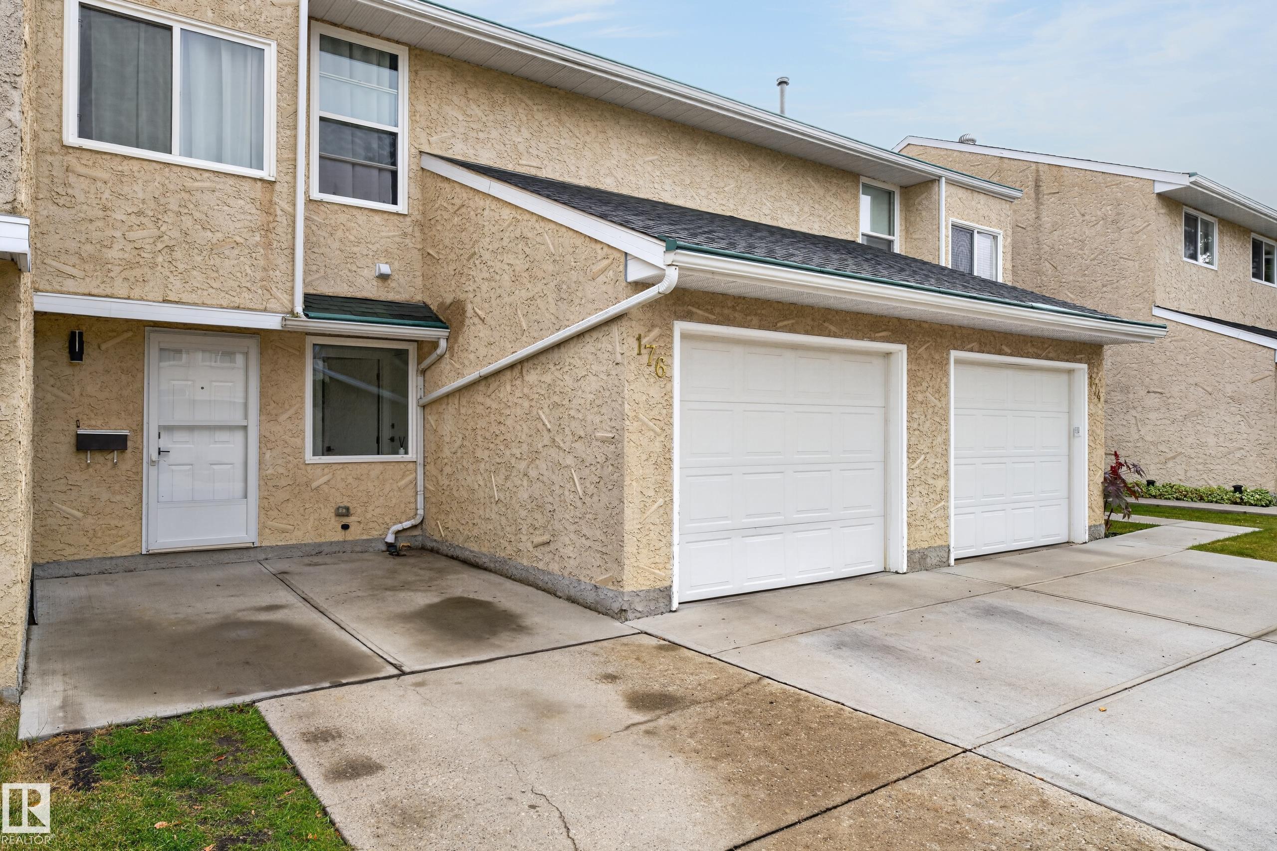 176 Callingwood Place, Edmonton, Alberta, T5T 2C6