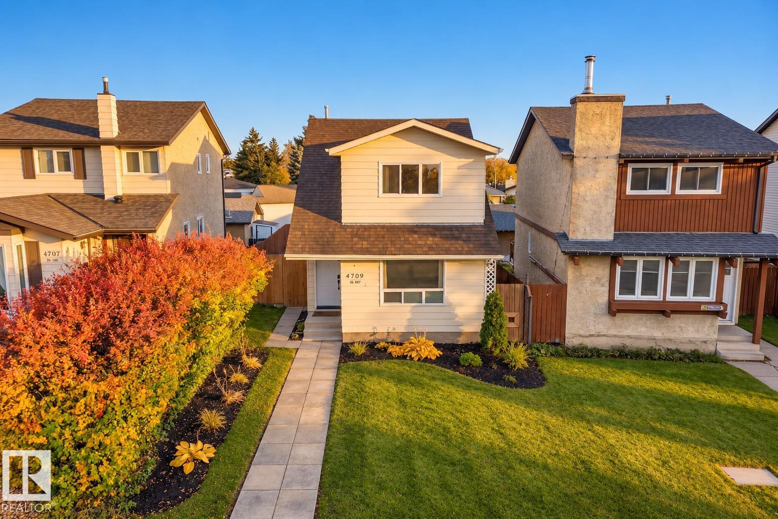 4709 26 Avenue, Edmonton, Alberta, T6L 4W4