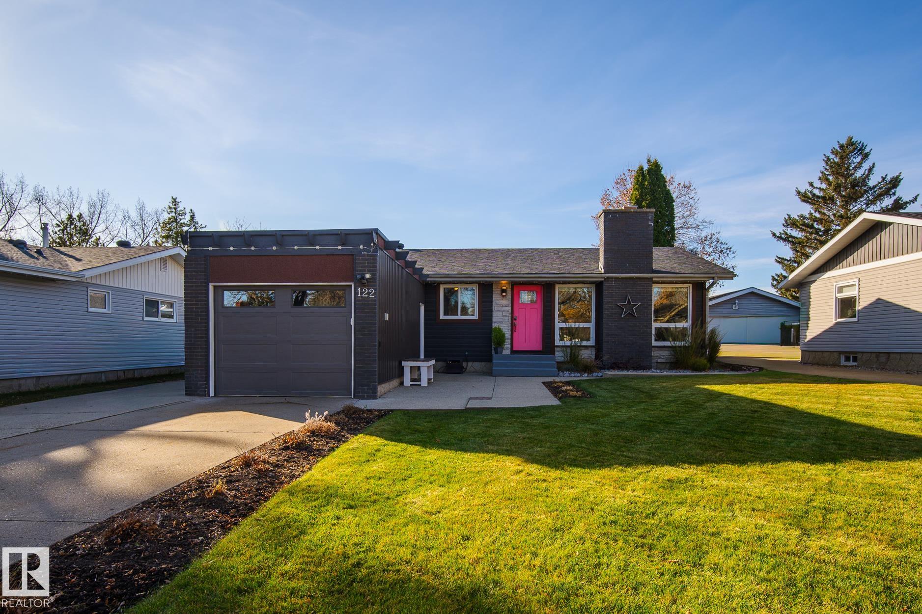 122 Mission Avenue, St. Albert, Alberta, T8N 2C6
