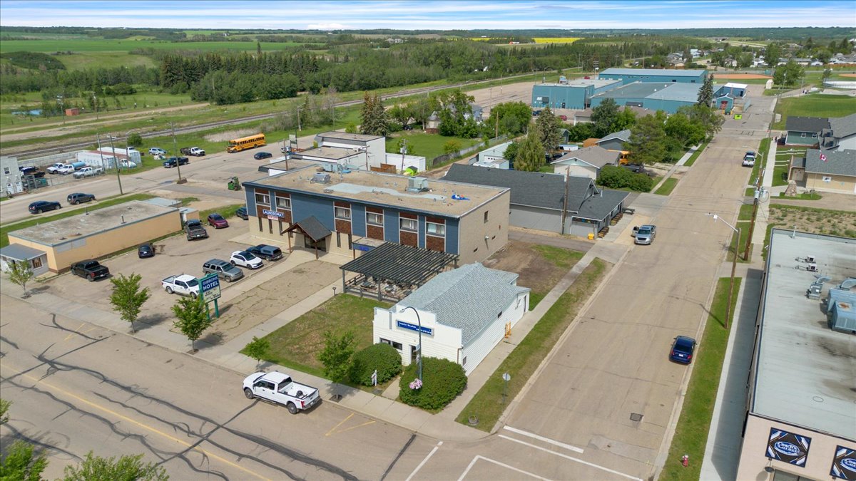 5002 50 Avenue, Gibbons, Alberta, T0A 1N0
