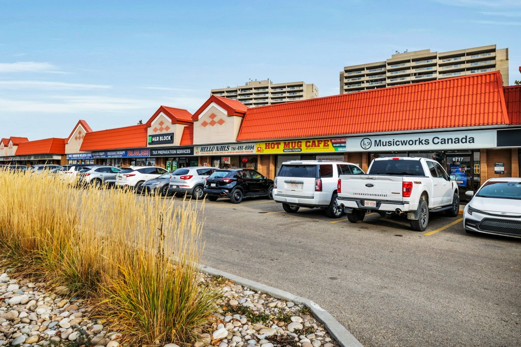 6717-6825 177 Street, Edmonton, Alberta, T5T 4K3