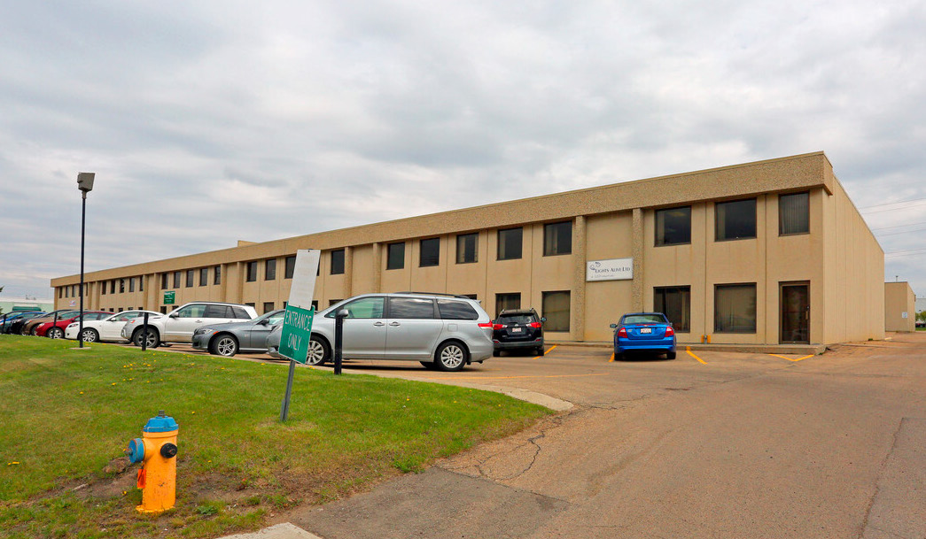 Unit 3827 3807 98 St NW Edmonton Alberta
